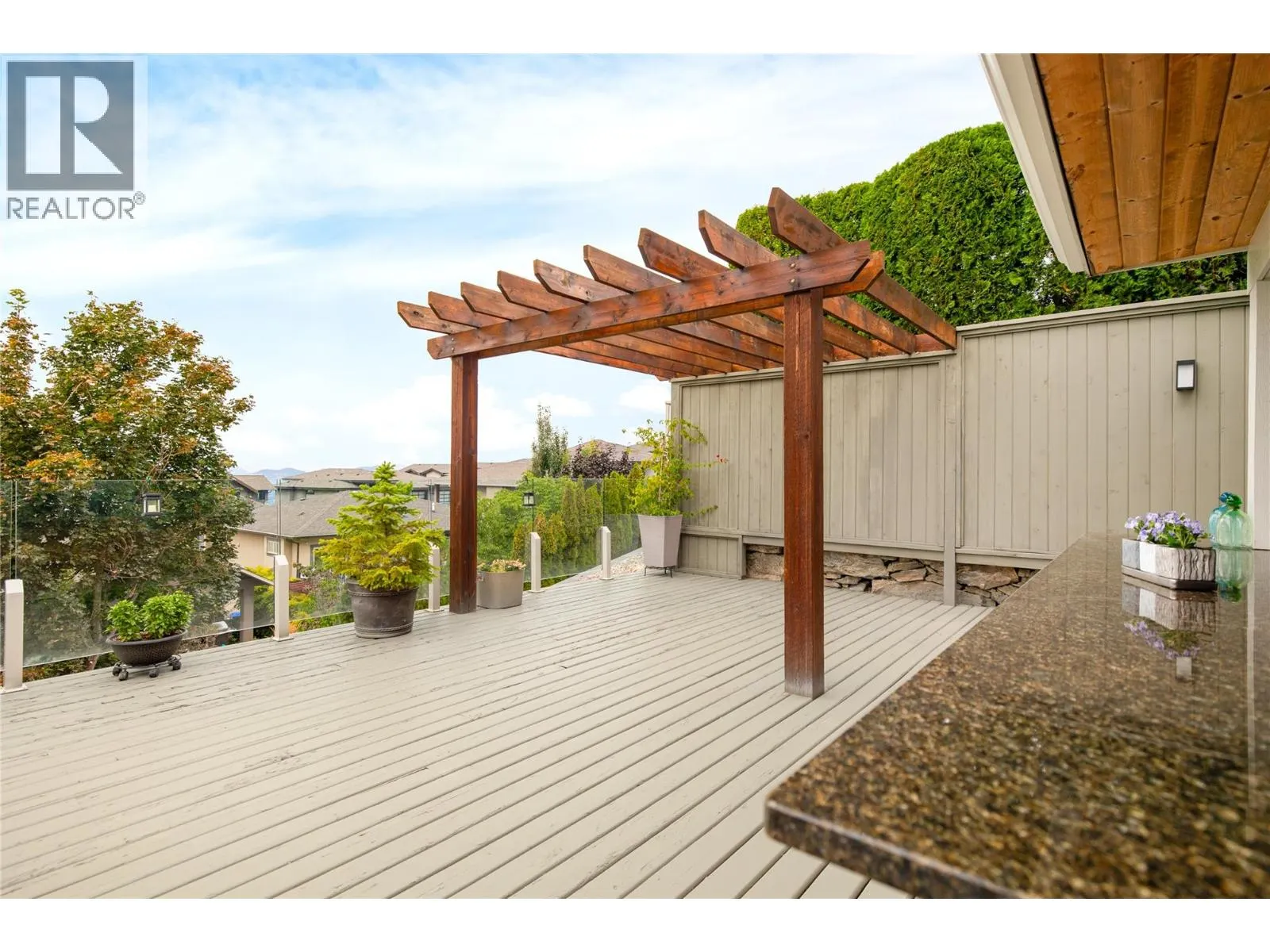 856 Hewetson Avenue