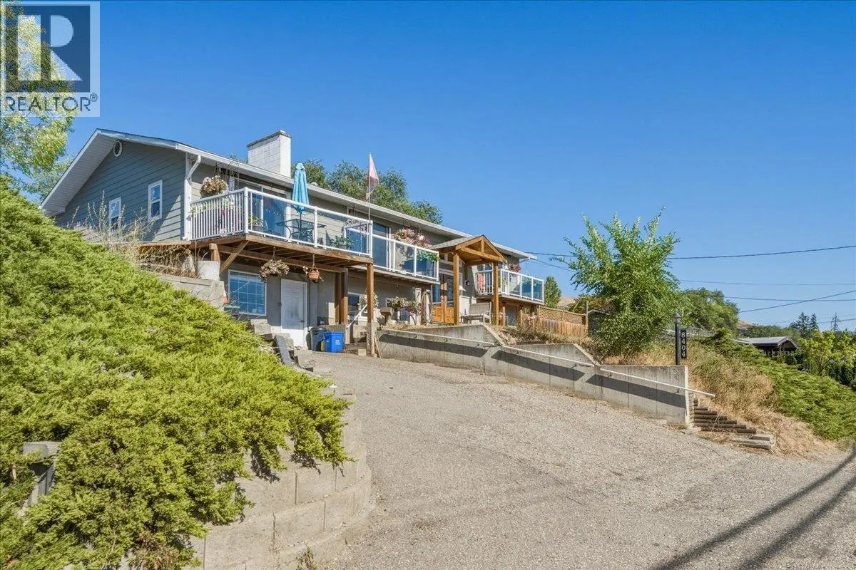 8404 Lakeview Drive