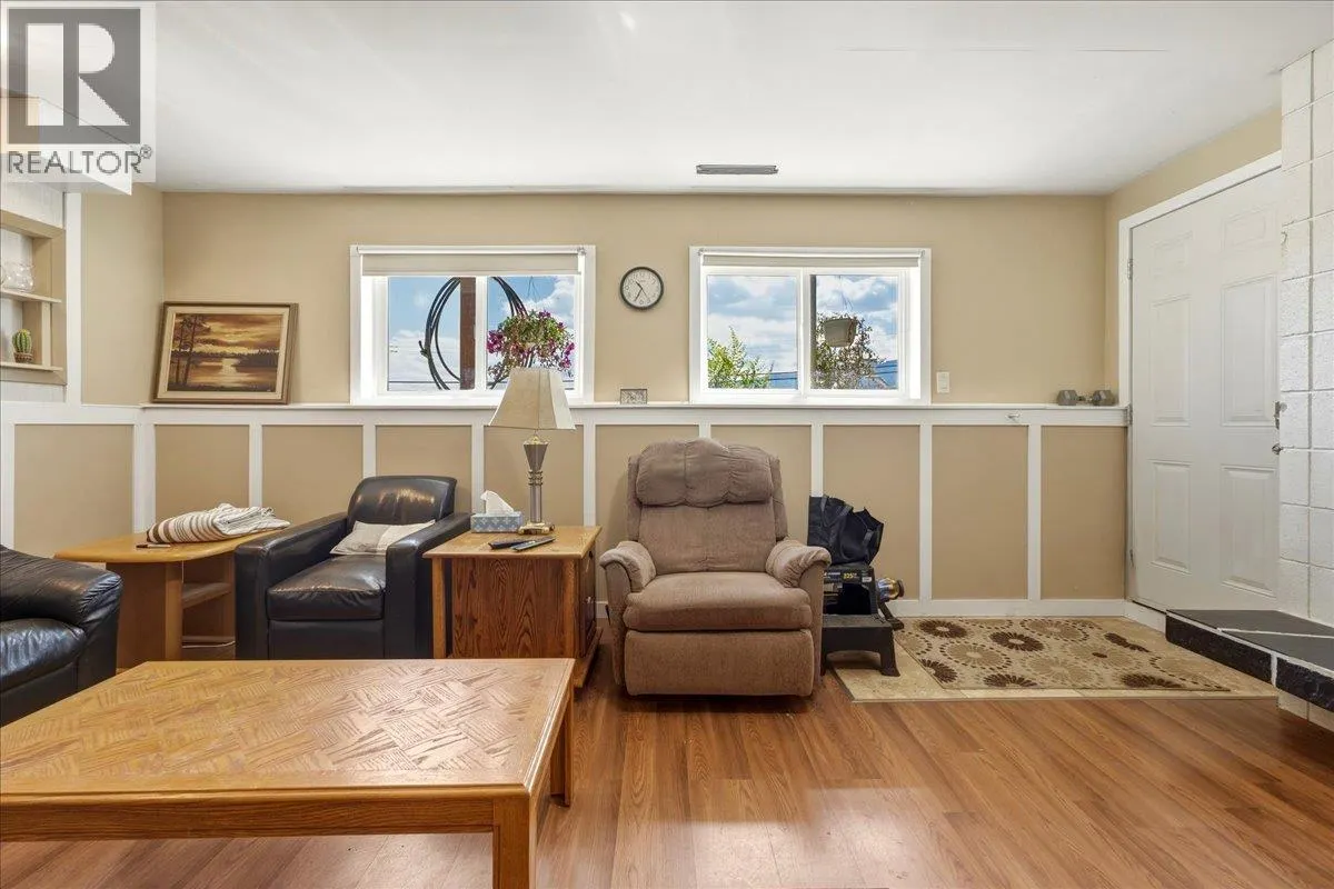 8404 Lakeview Drive