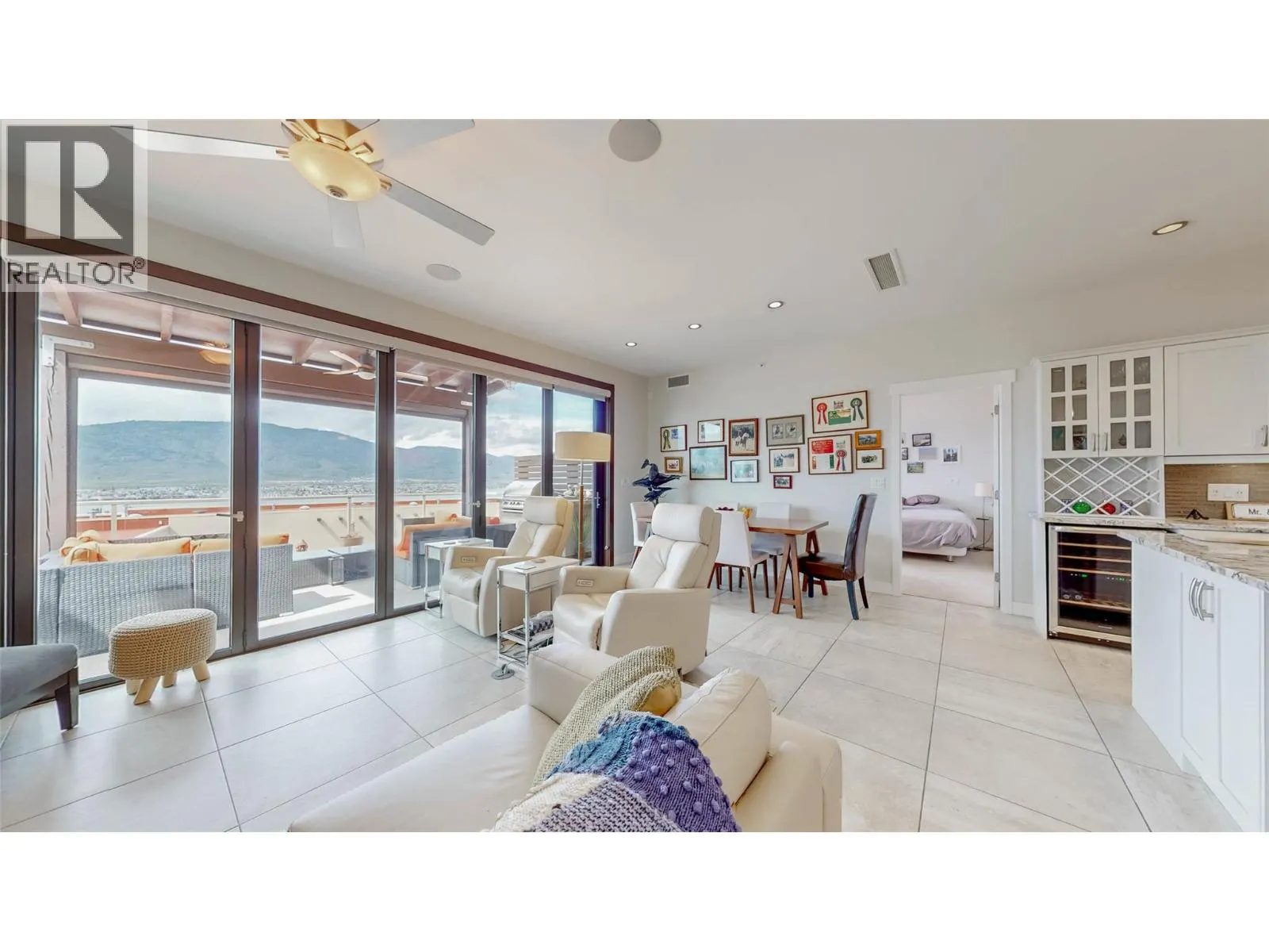 2000 VALLEYVIEW Drive Unit# 20