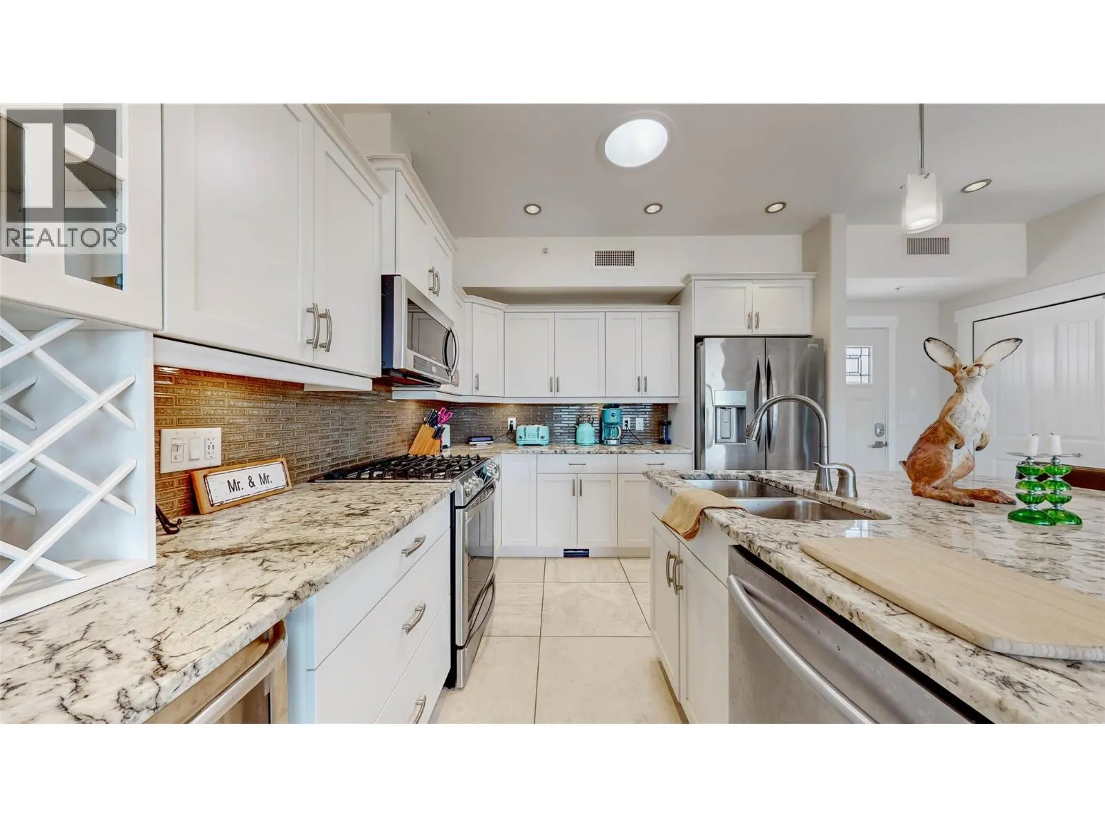 2000 VALLEYVIEW Drive Unit# 20