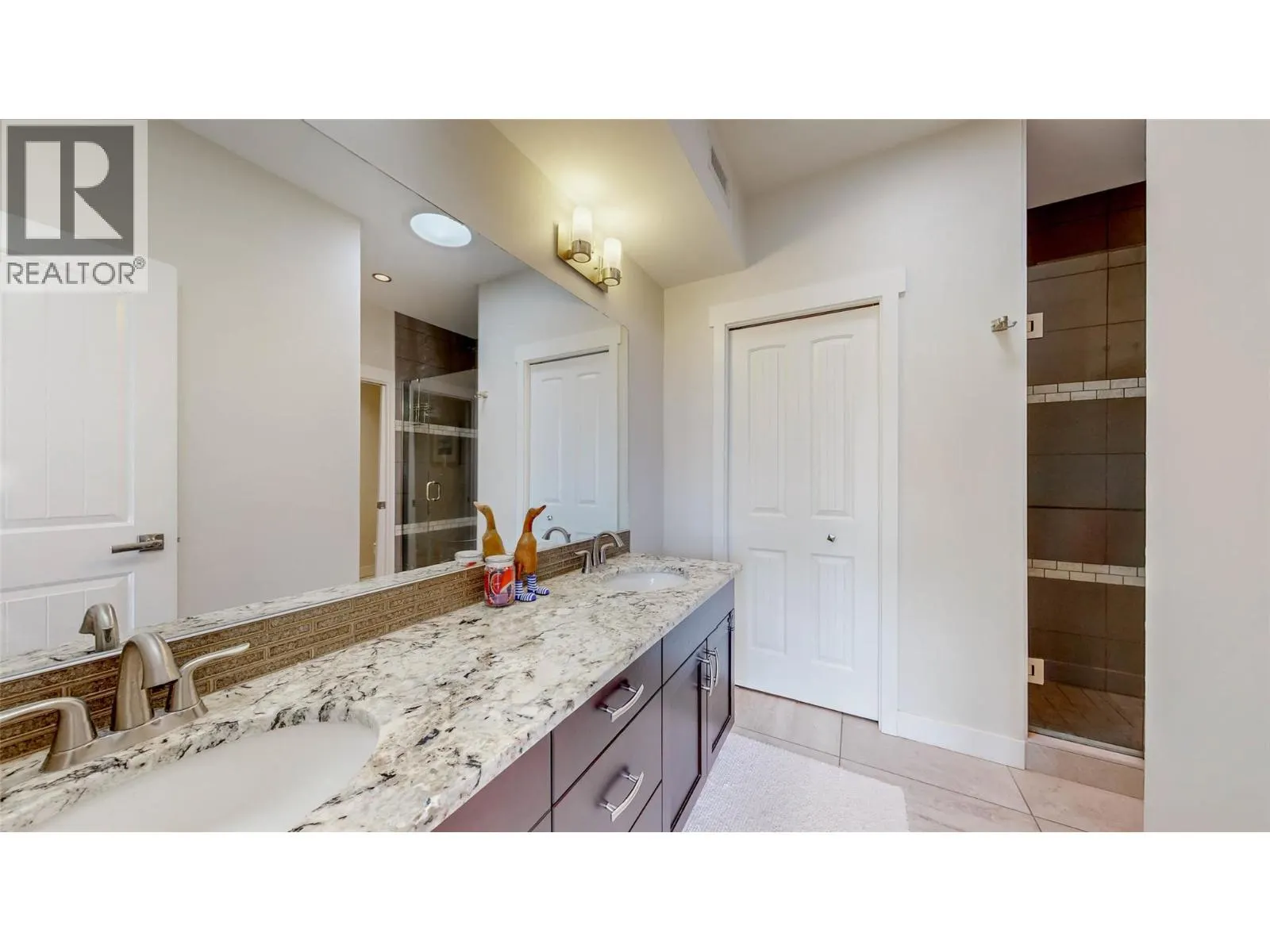 2000 VALLEYVIEW Drive Unit# 20