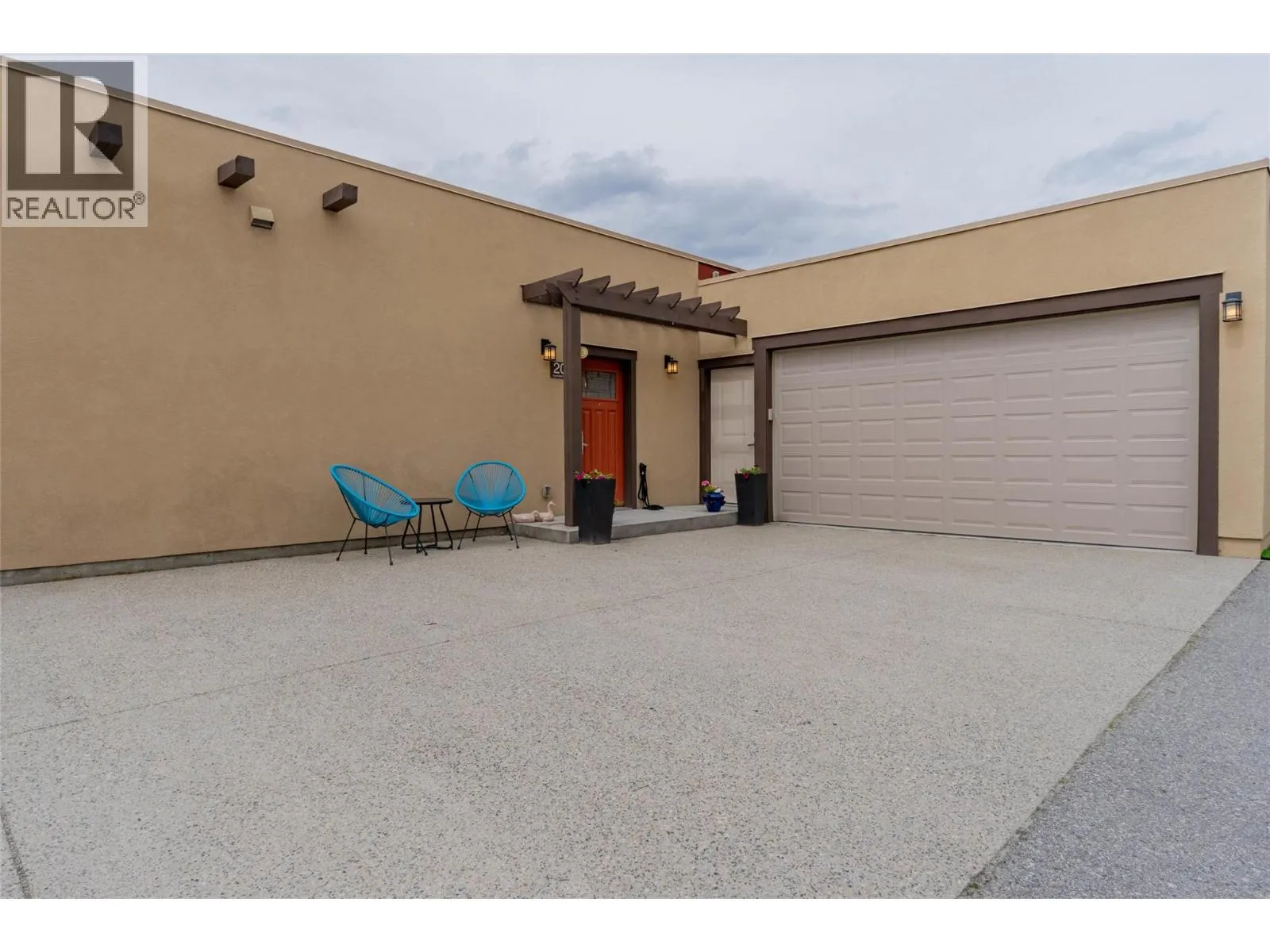 2000 VALLEYVIEW Drive Unit# 20