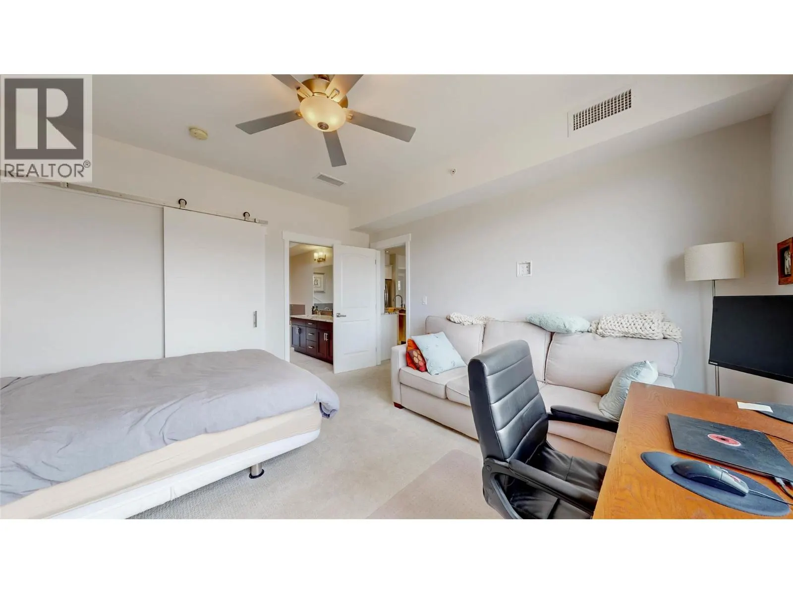 2000 VALLEYVIEW Drive Unit# 20