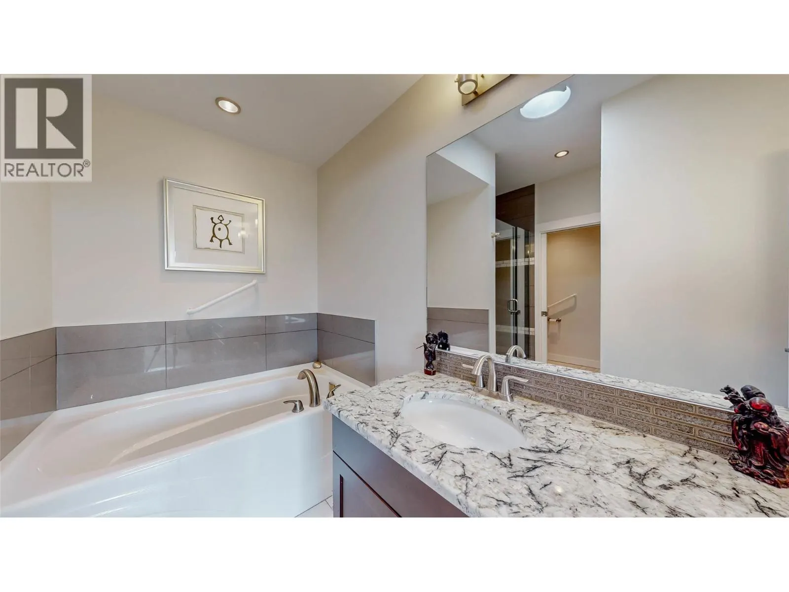 2000 VALLEYVIEW Drive Unit# 20