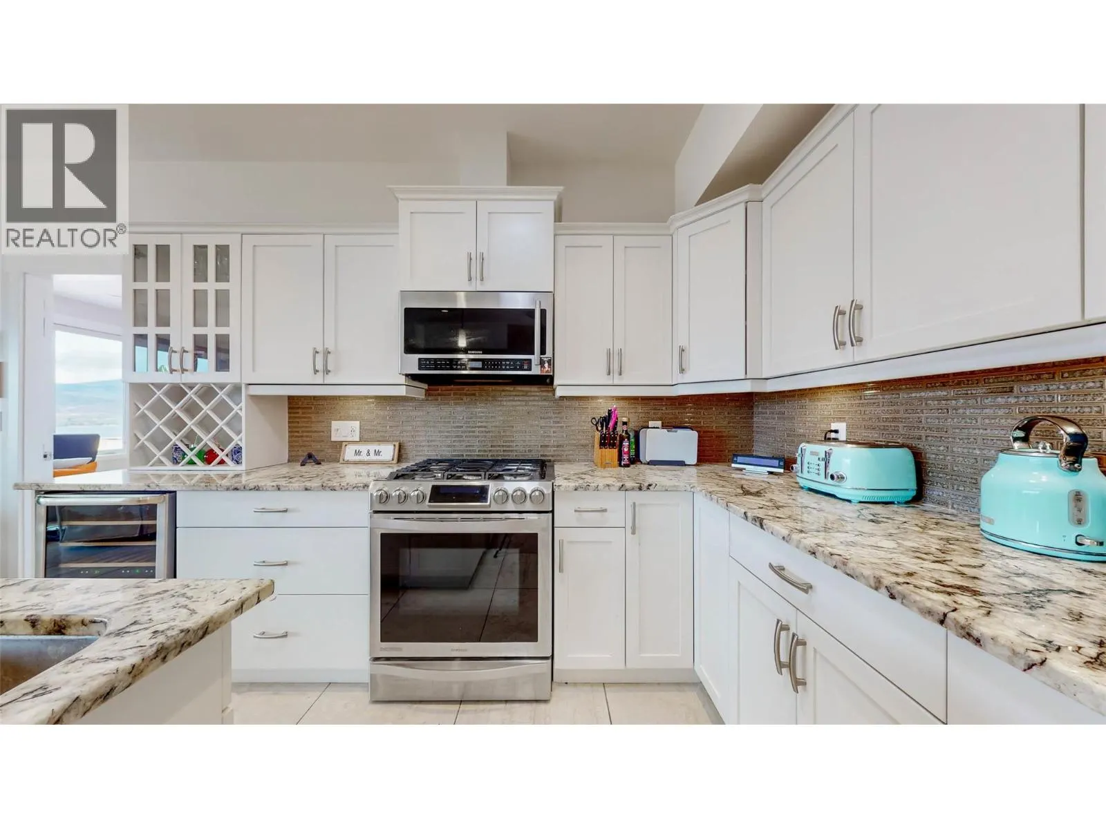2000 VALLEYVIEW Drive Unit# 20