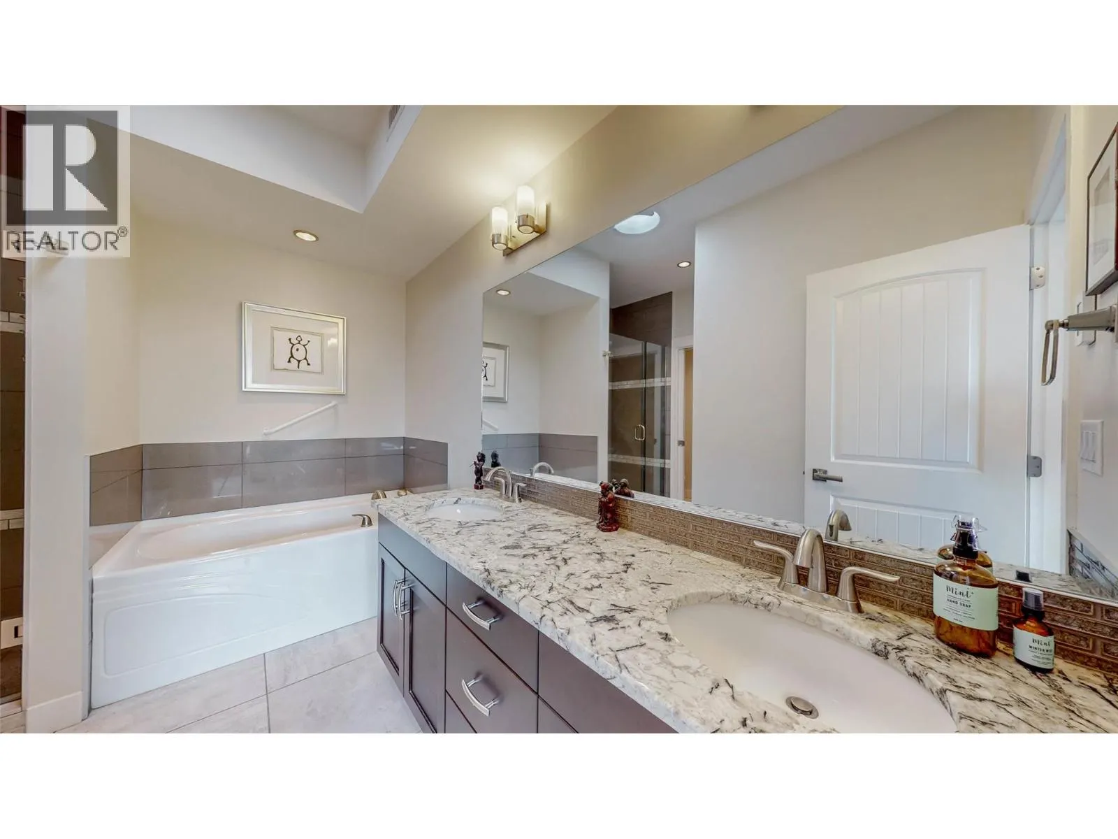 2000 VALLEYVIEW Drive Unit# 20