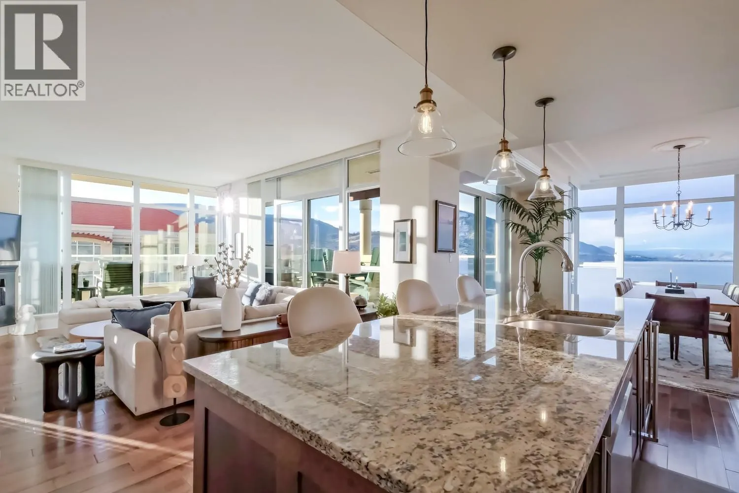 75 MARTIN Street Unit# 1501