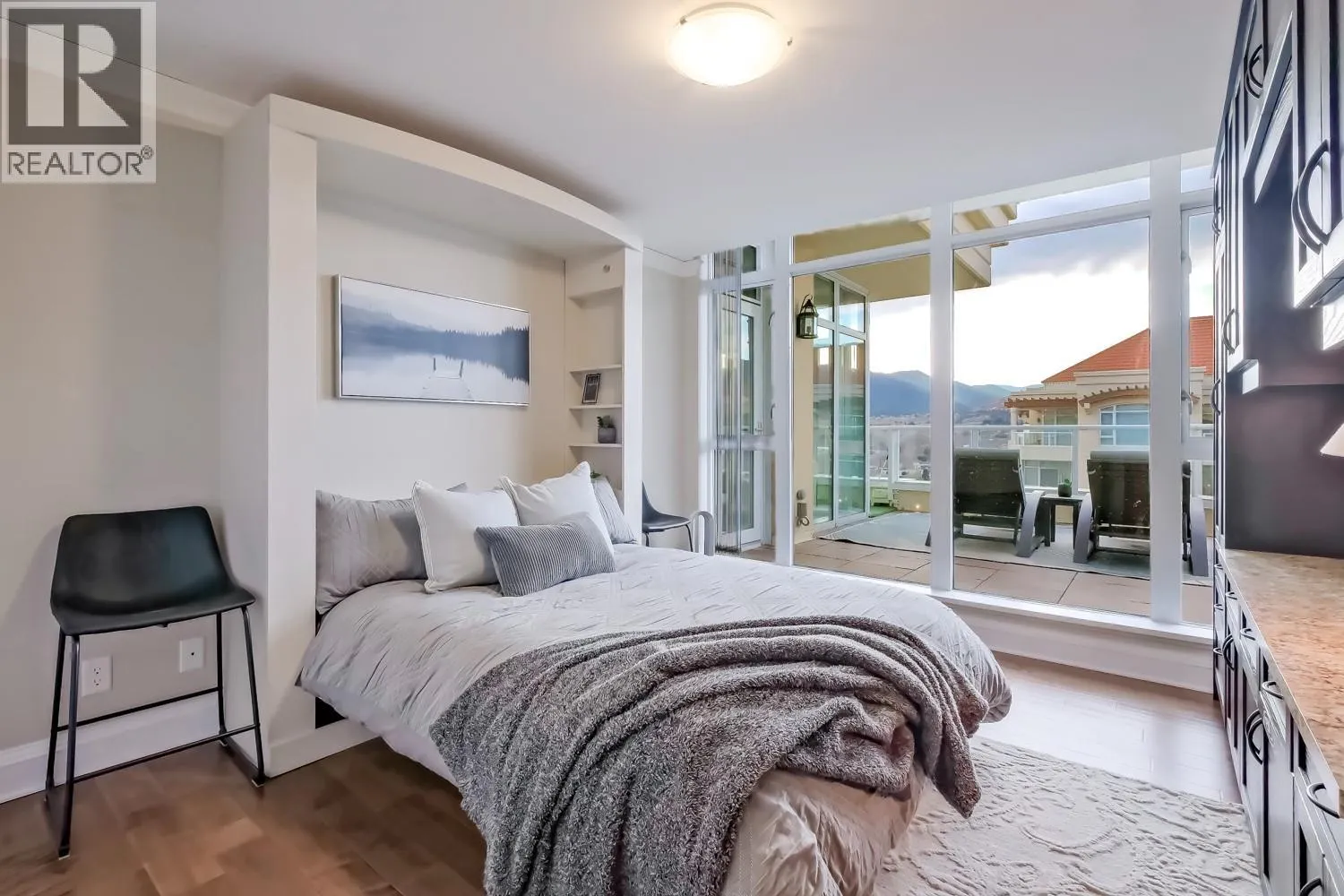75 MARTIN Street Unit# 1501