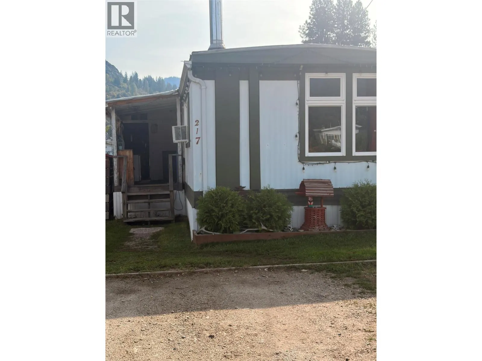 217 3RD Avenue