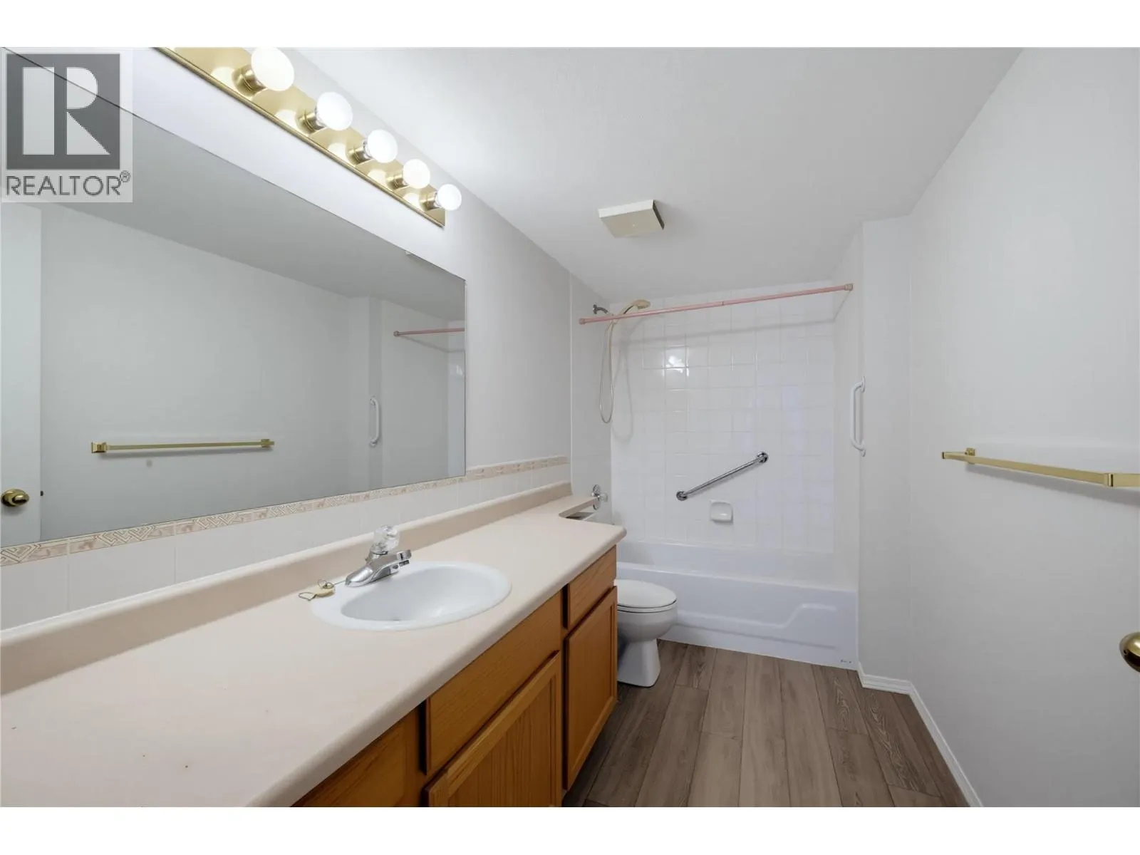250 5 Street SE Unit# 111