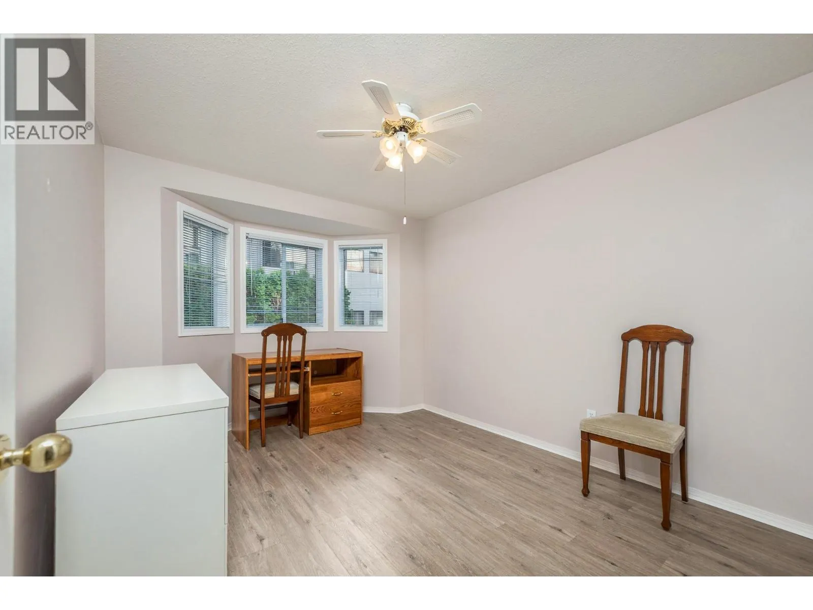 3609 30 Avenue Unit# 208