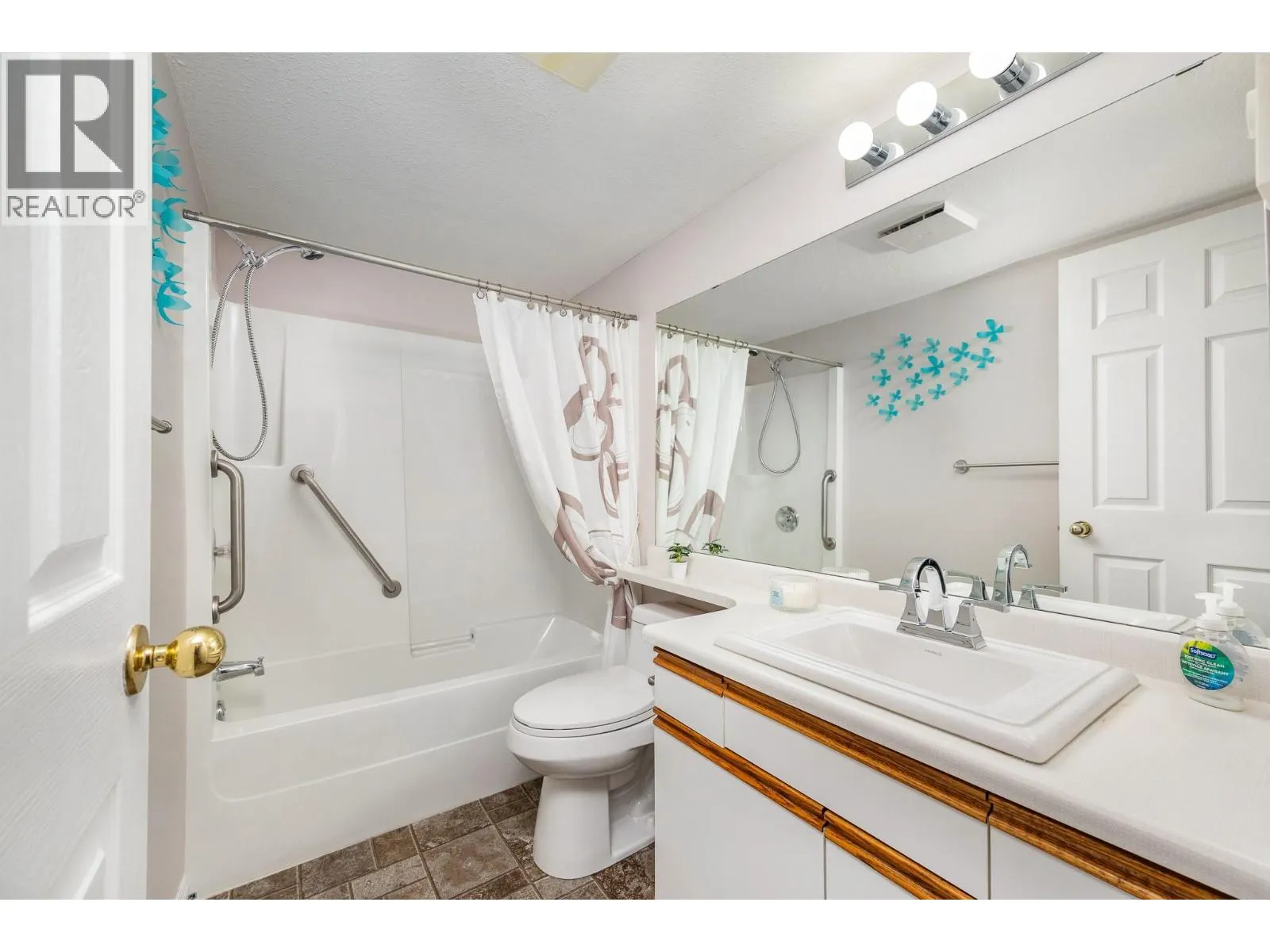 3609 30 Avenue Unit# 208