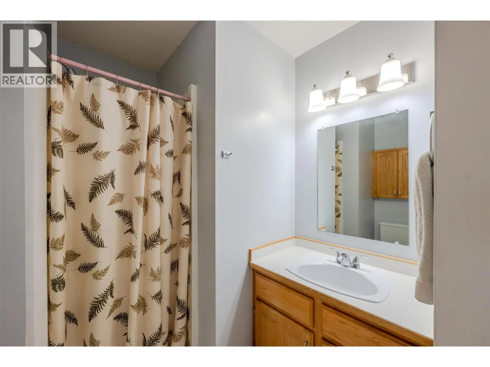 980 CEDAR Street Unit# 5