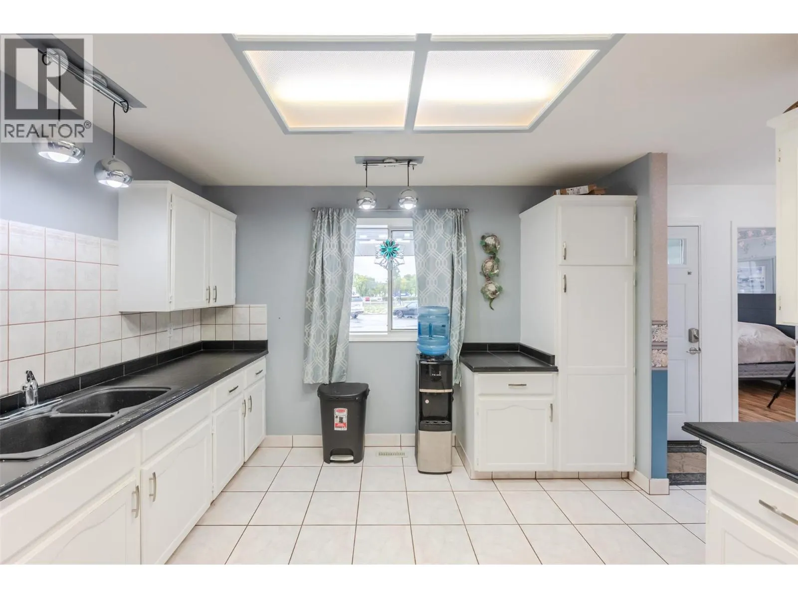 980 CEDAR Street Unit# 5