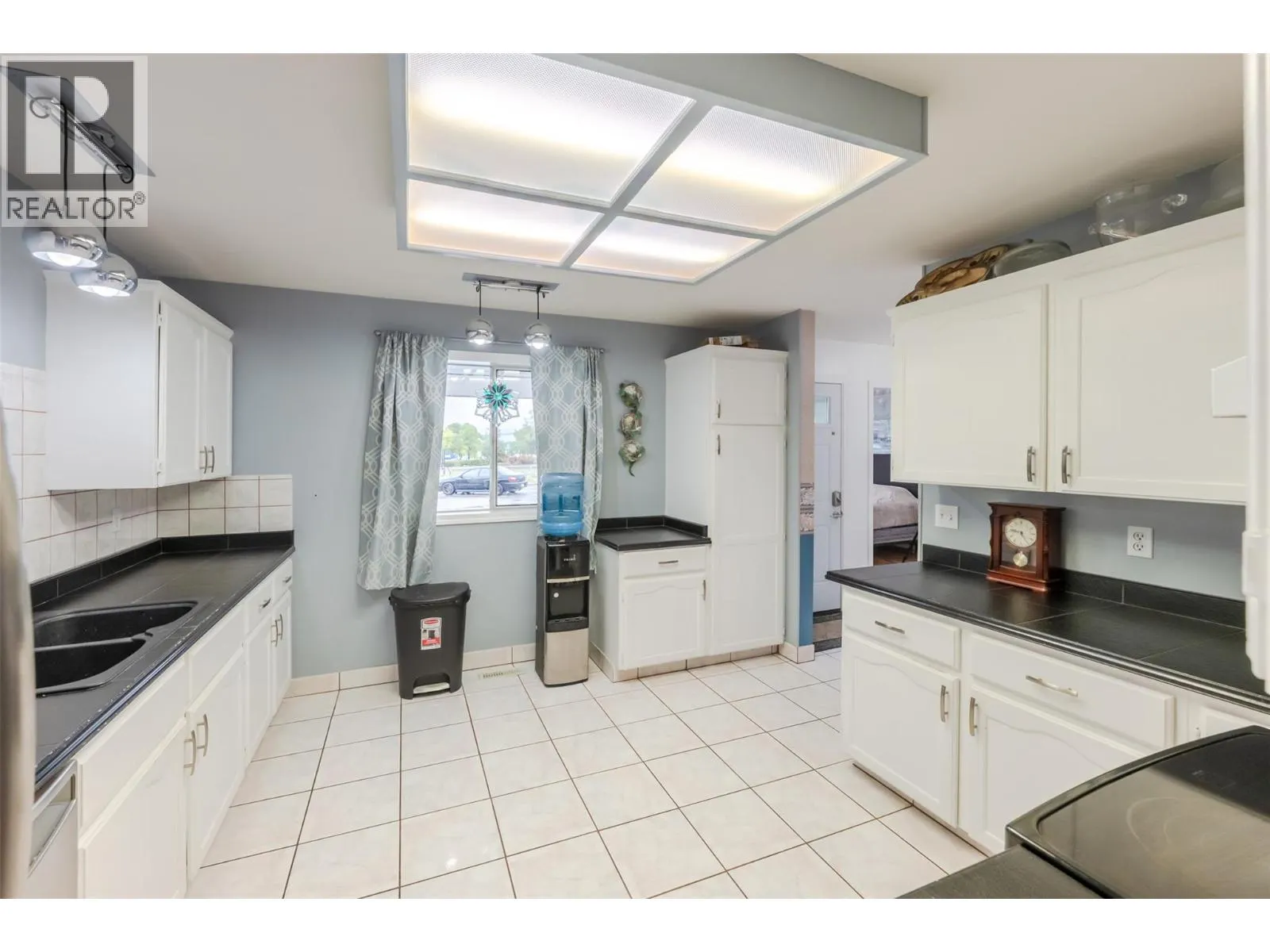 980 CEDAR Street Unit# 5