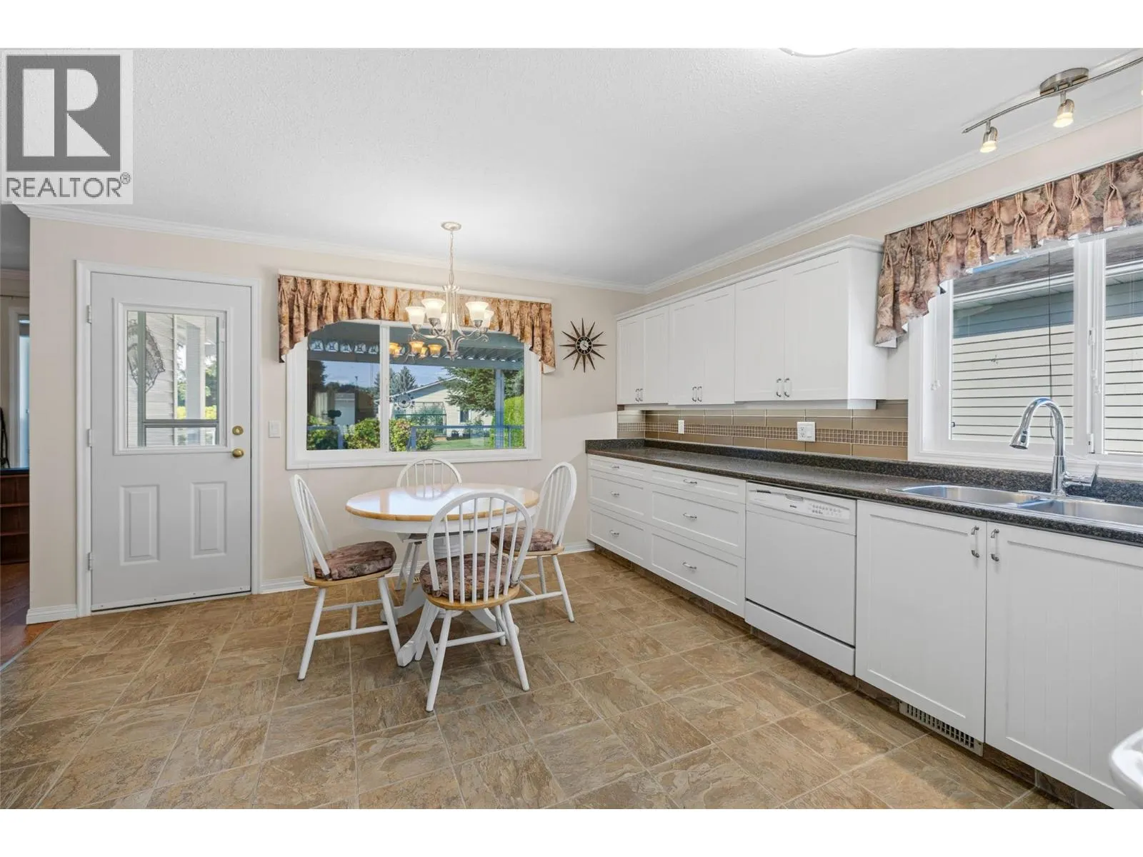 1255 RAYMER Avenue Unit# 548