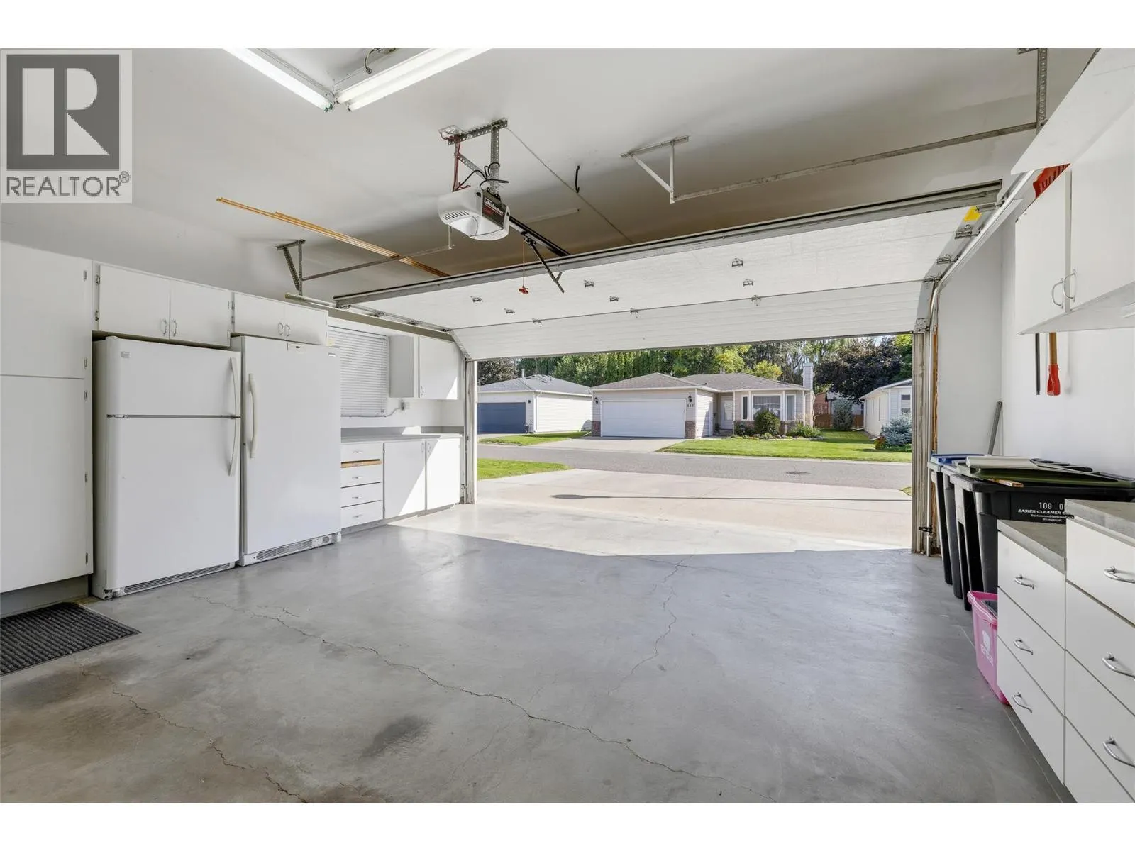 1255 RAYMER Avenue Unit# 548