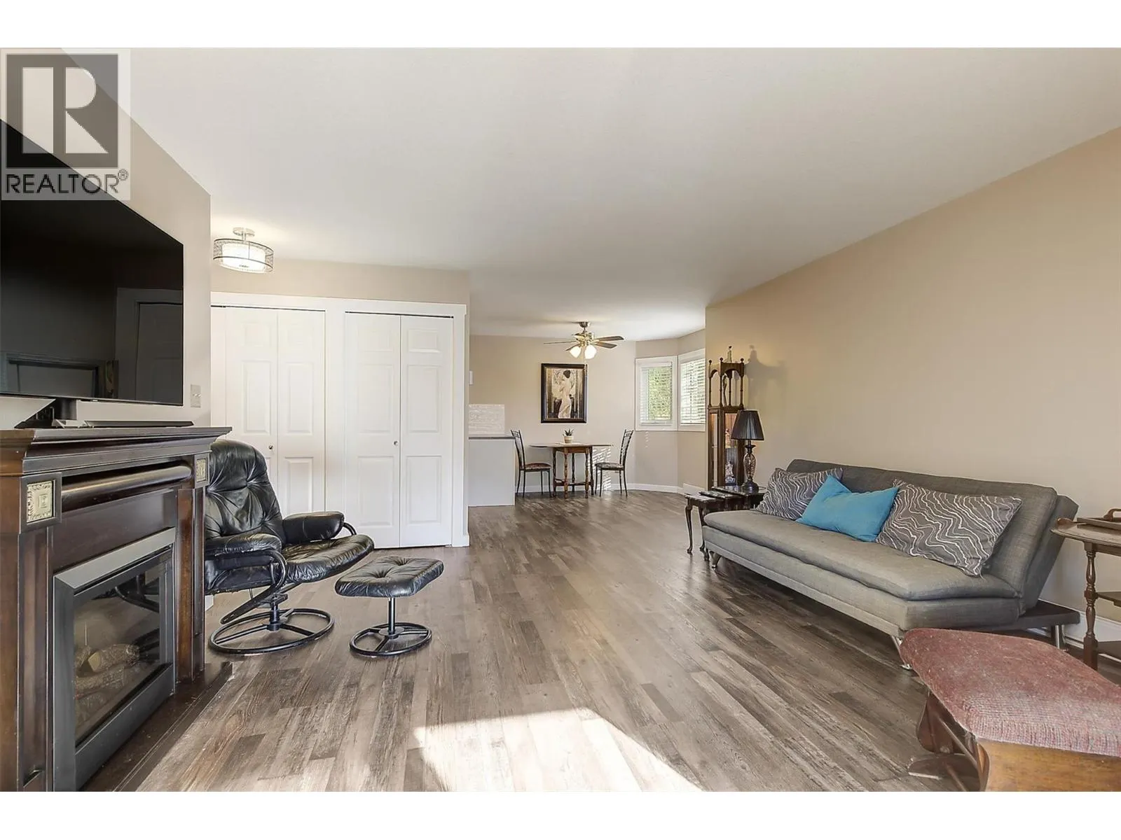 3842 Gordon Drive Unit# 216