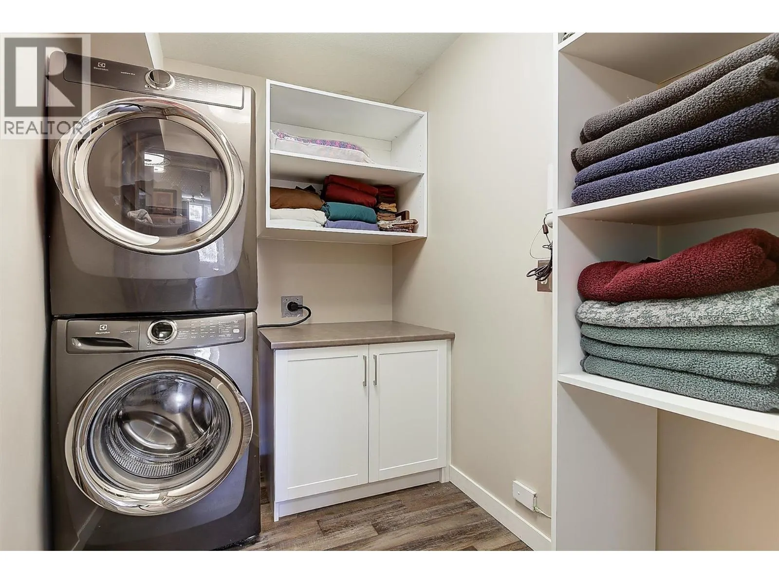 3842 Gordon Drive Unit# 216