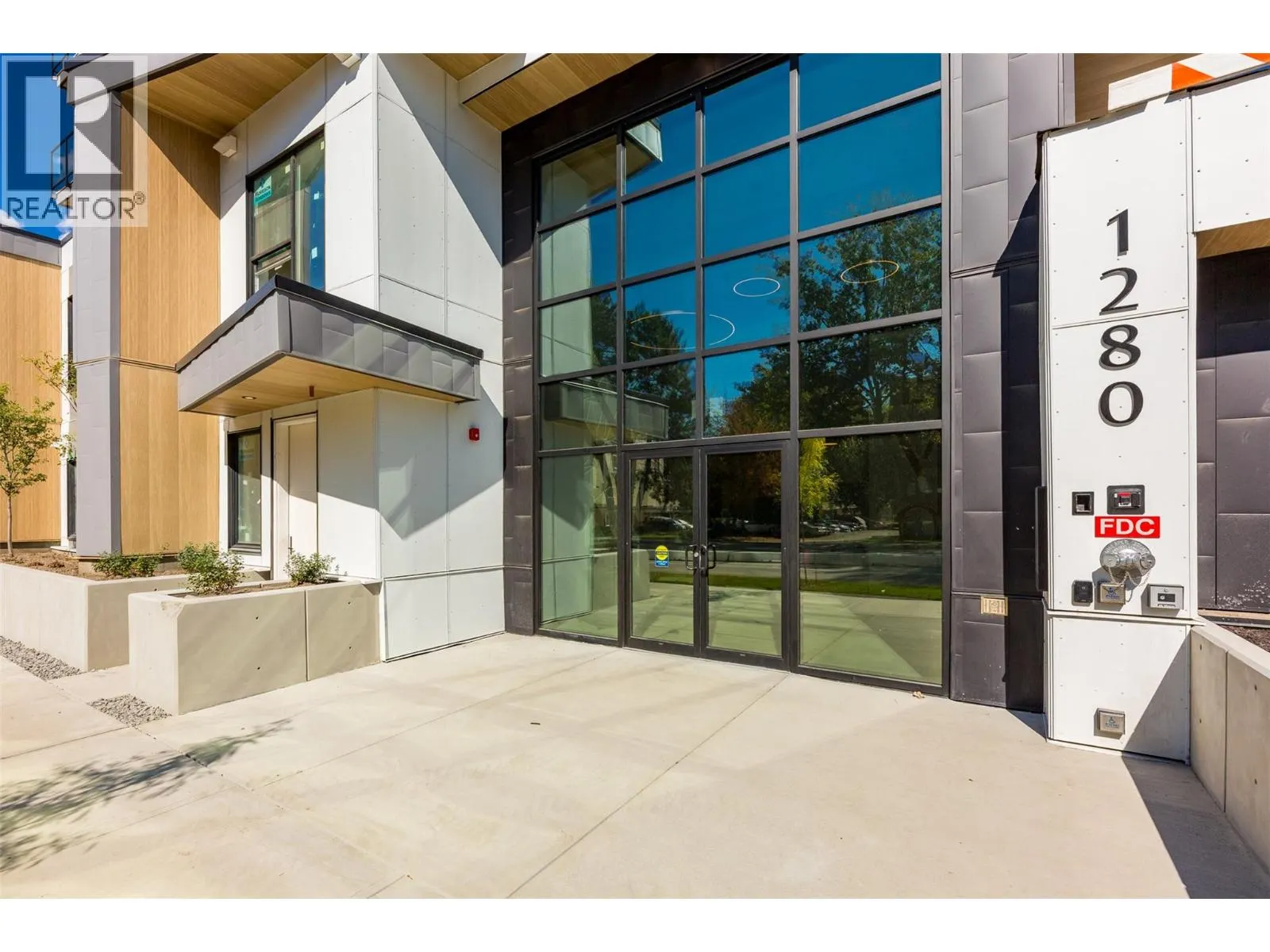 1280 Sutherland Avenue Unit# 602