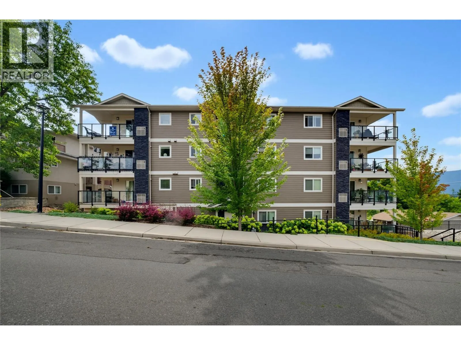 330 4th Avenue SE Unit# 106