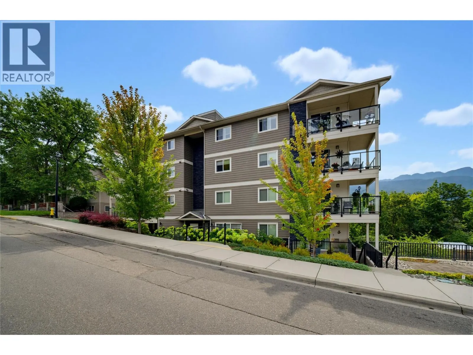 330 4th Avenue SE Unit# 106