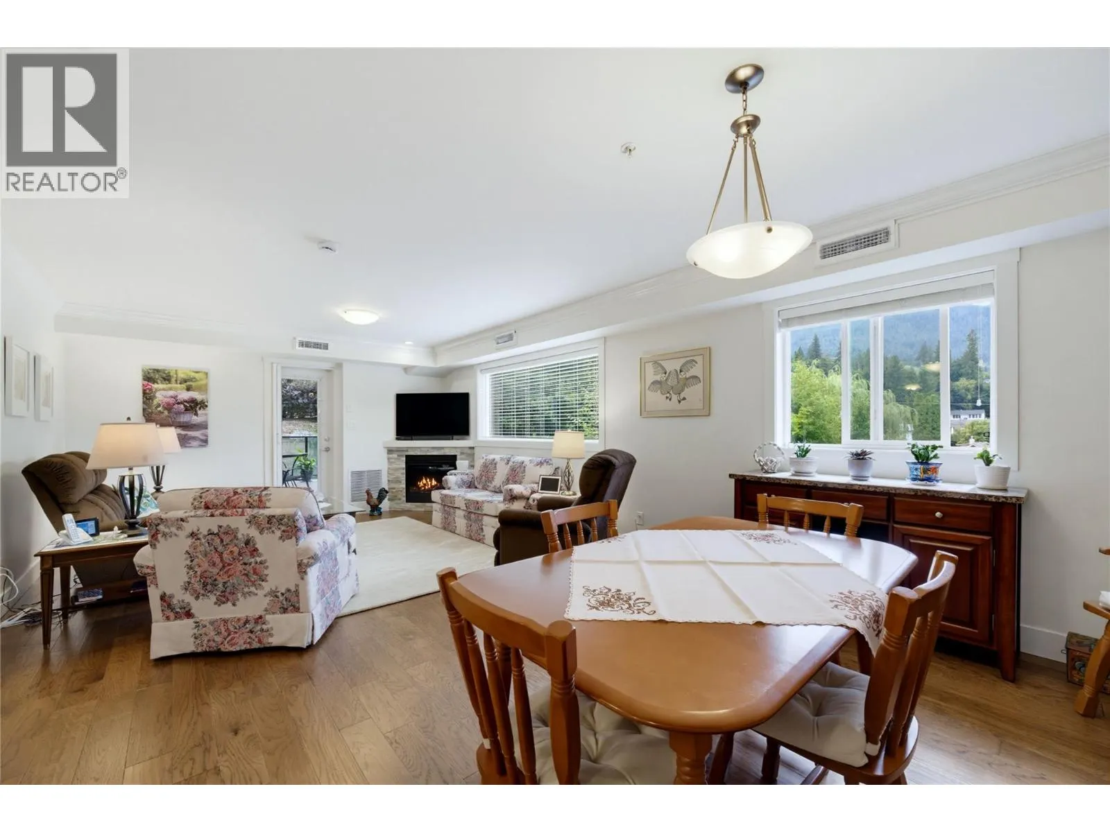 330 4th Avenue SE Unit# 106
