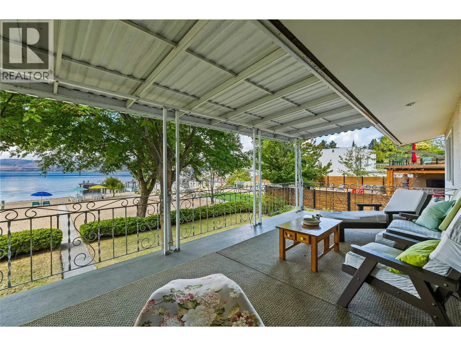 4088 Lakeshore Road
