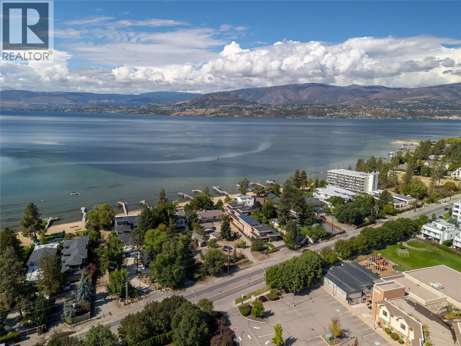 4088 Lakeshore Road