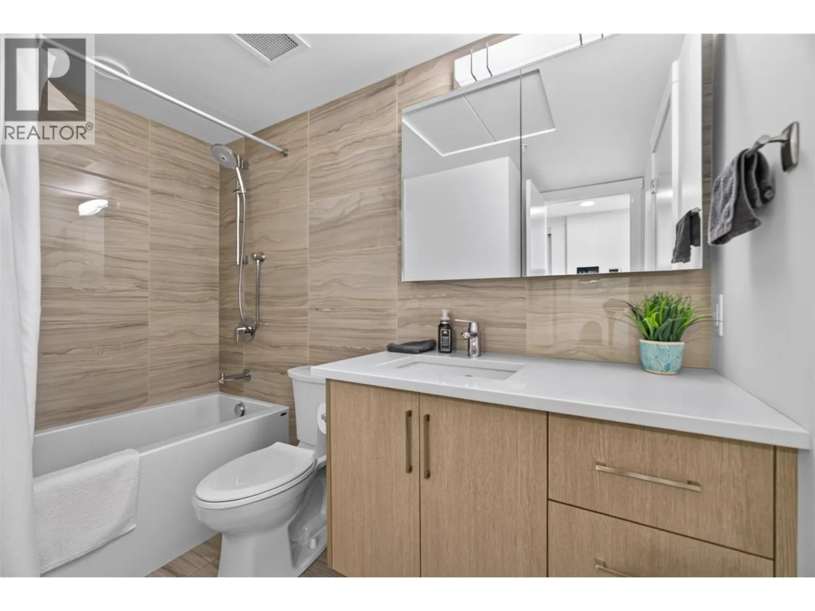 1588 Ellis Street Unit# 903
