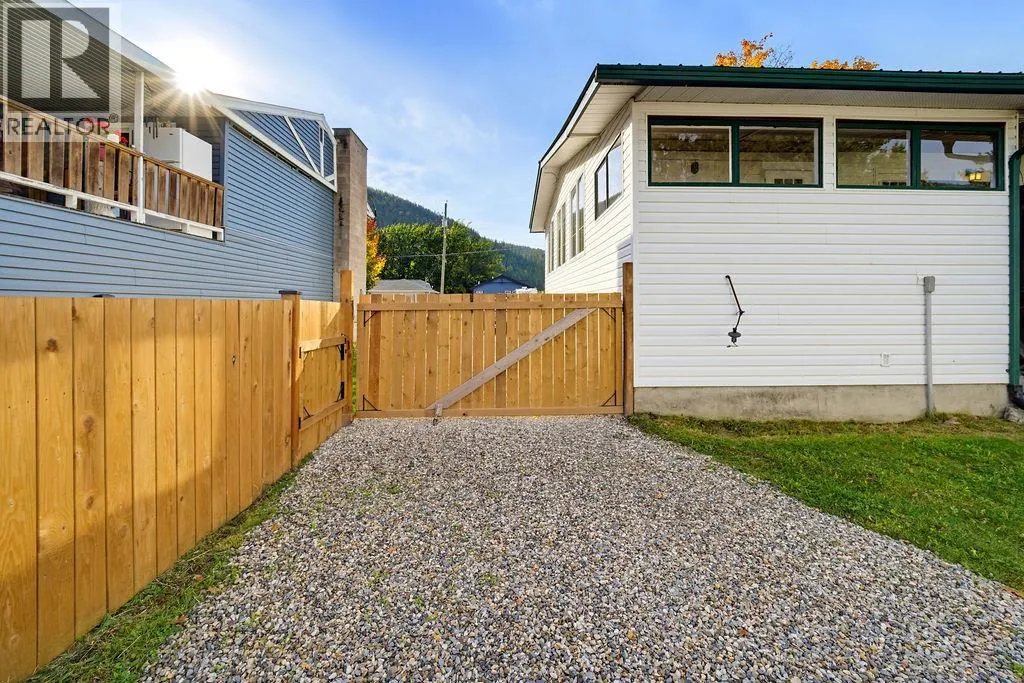 1230 Maclean McPherson Road