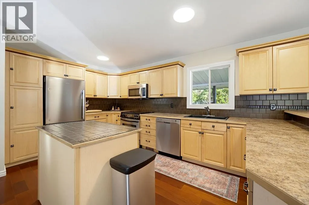1230 Maclean McPherson Road