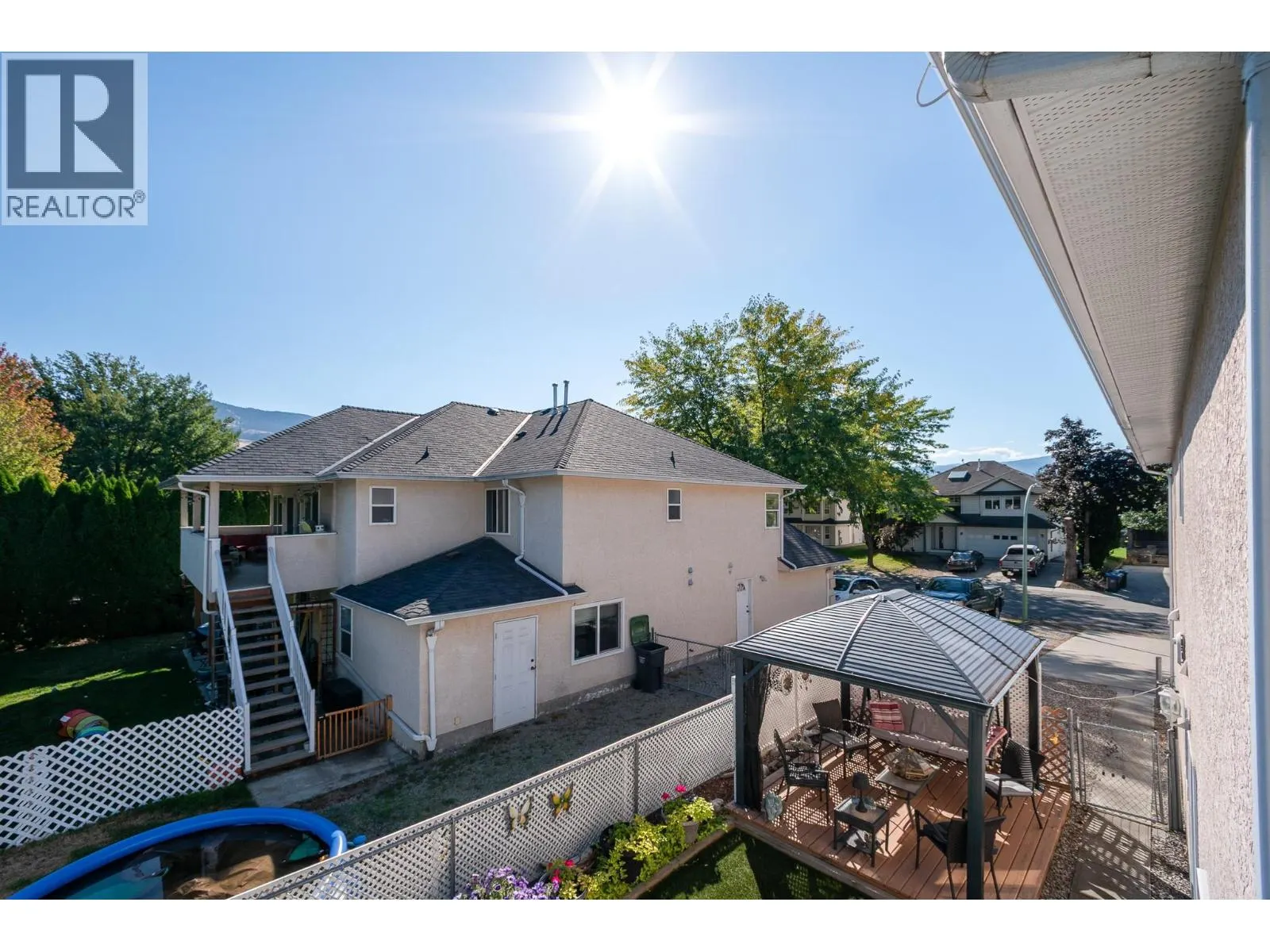 416 Sumac Road E