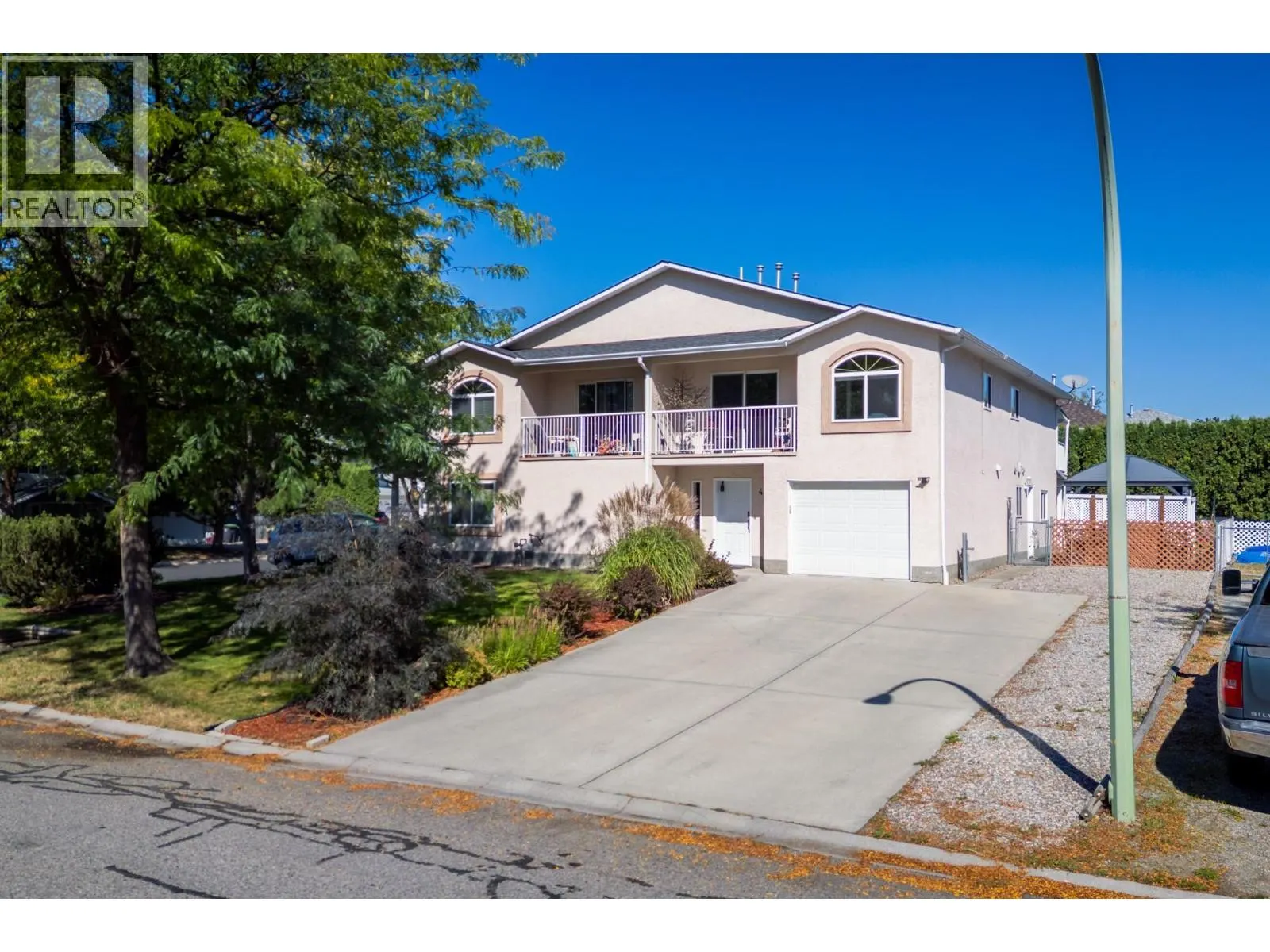416 Sumac Road E