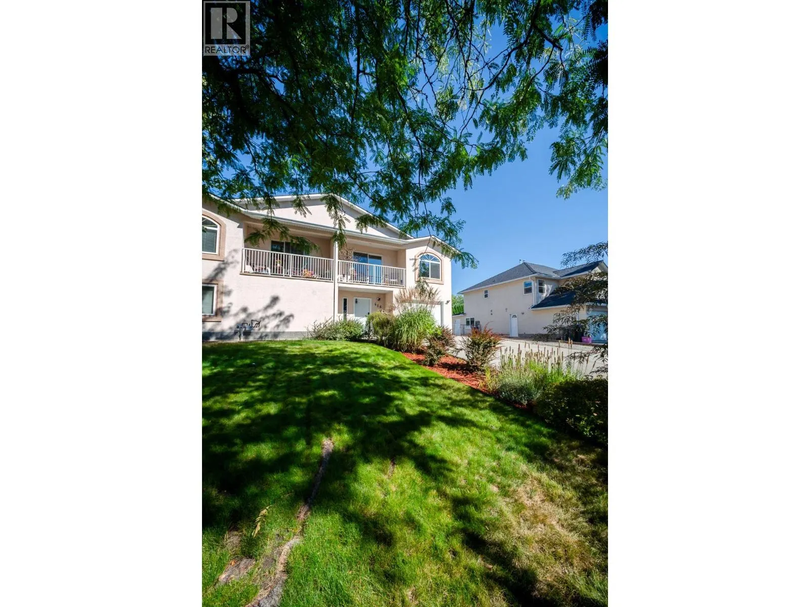 416 Sumac Road E
