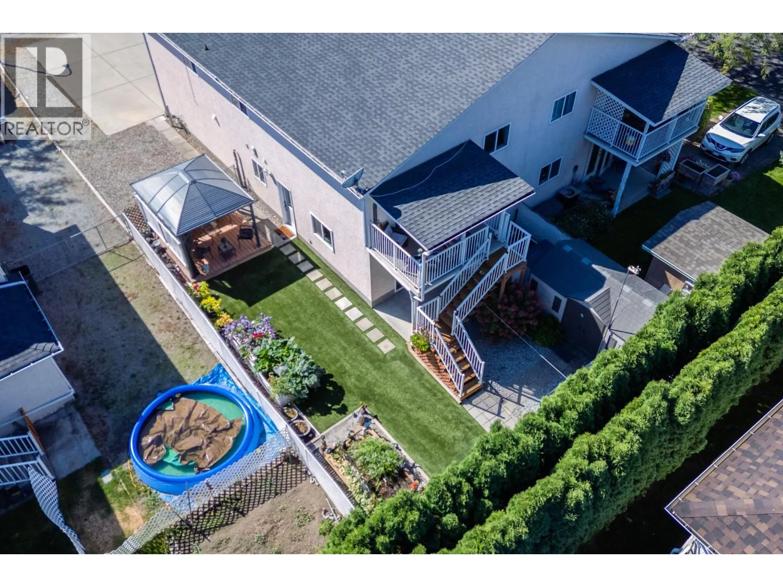 416 Sumac Road E