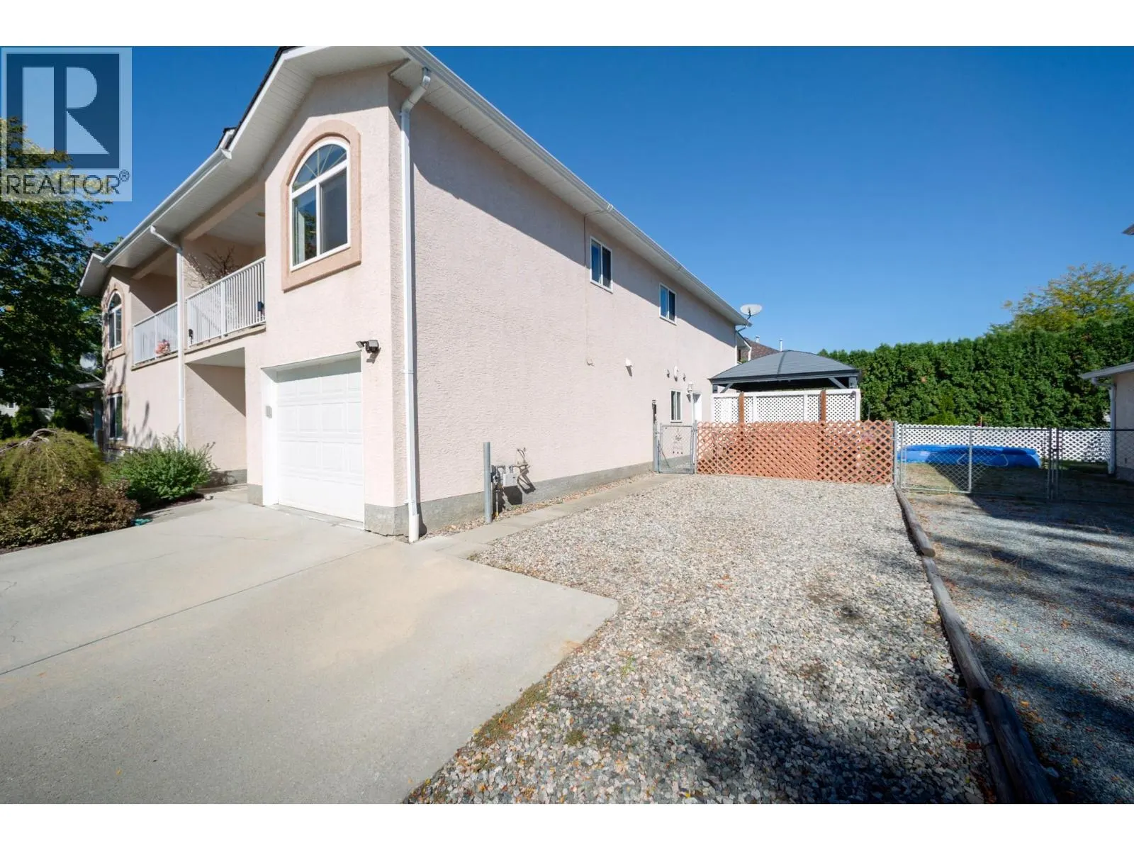 416 Sumac Road E