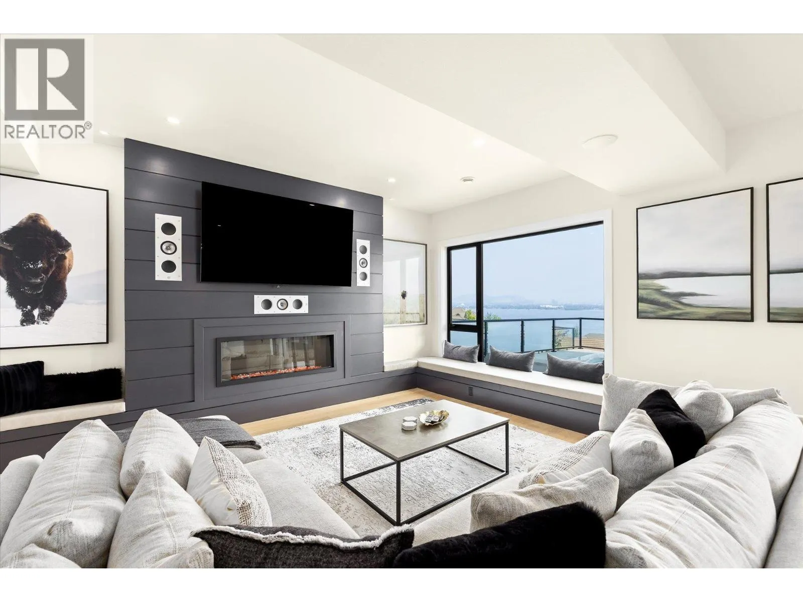 2585 Casa Palmero Drive
