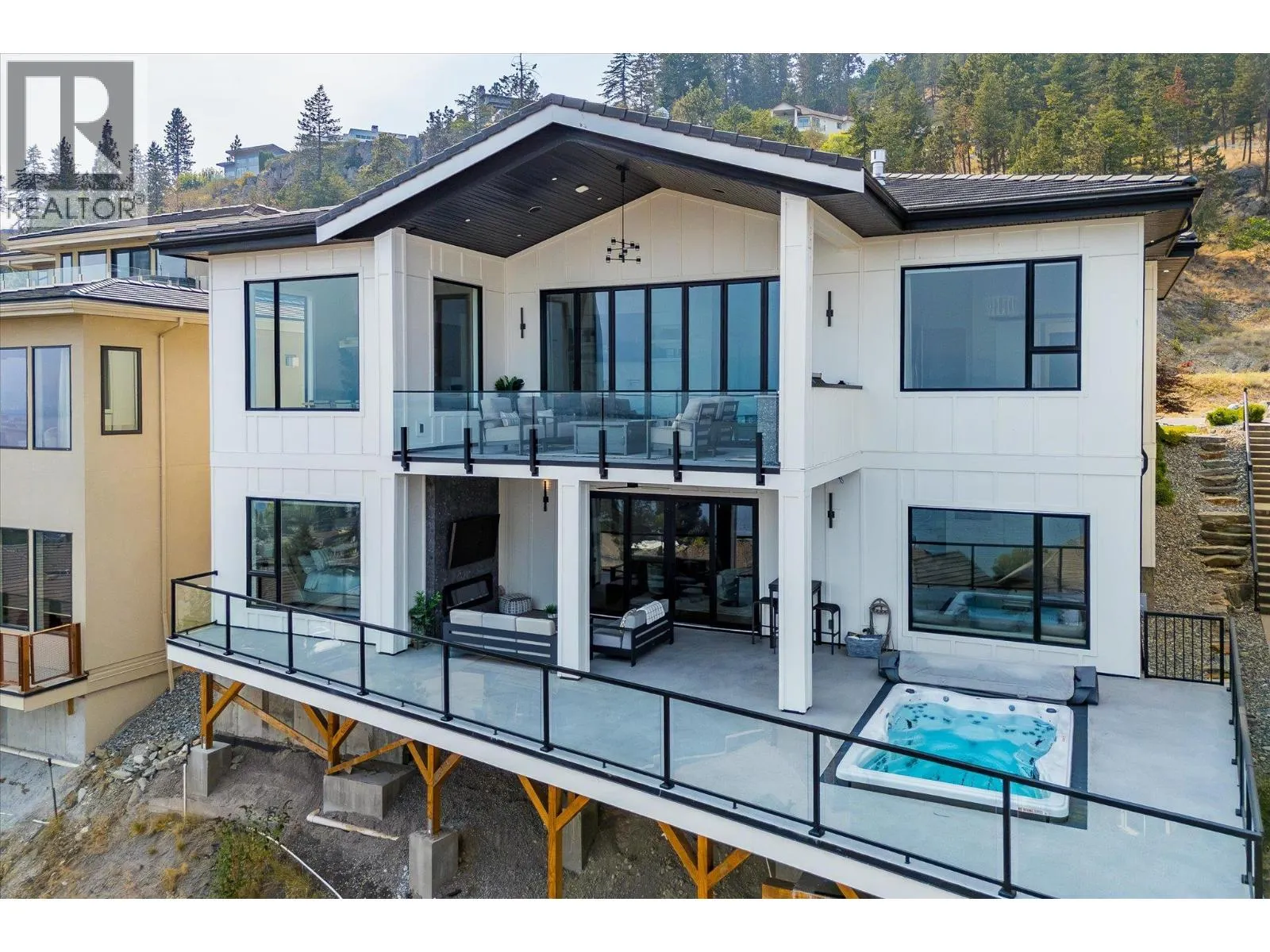 2585 Casa Palmero Drive