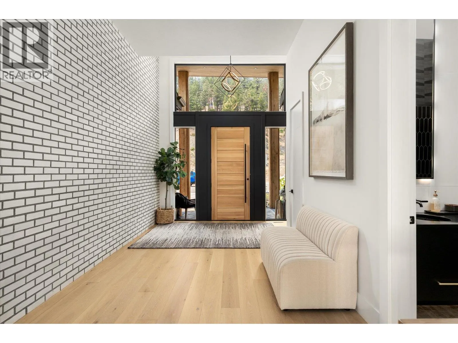 2585 Casa Palmero Drive
