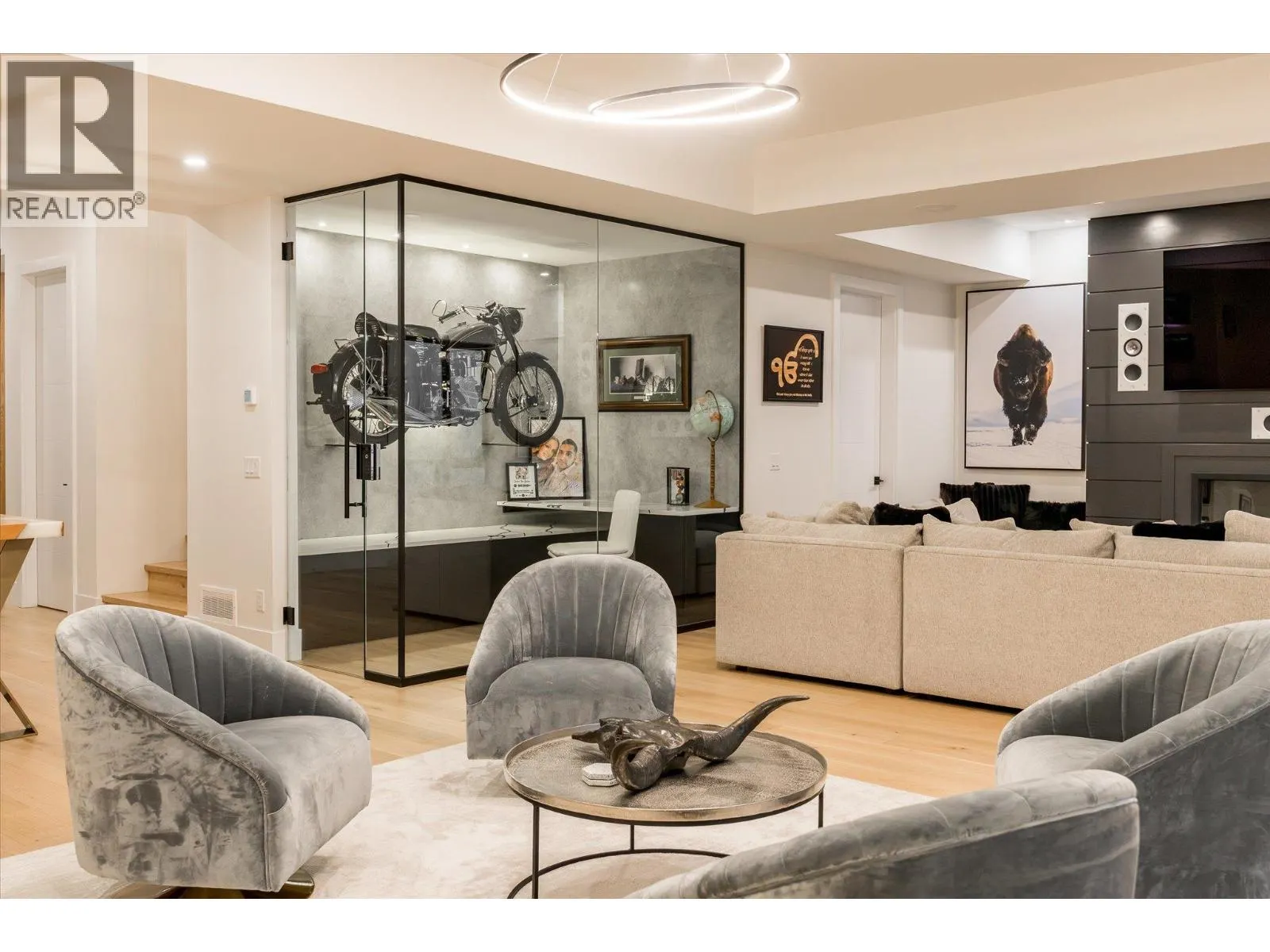 2585 Casa Palmero Drive