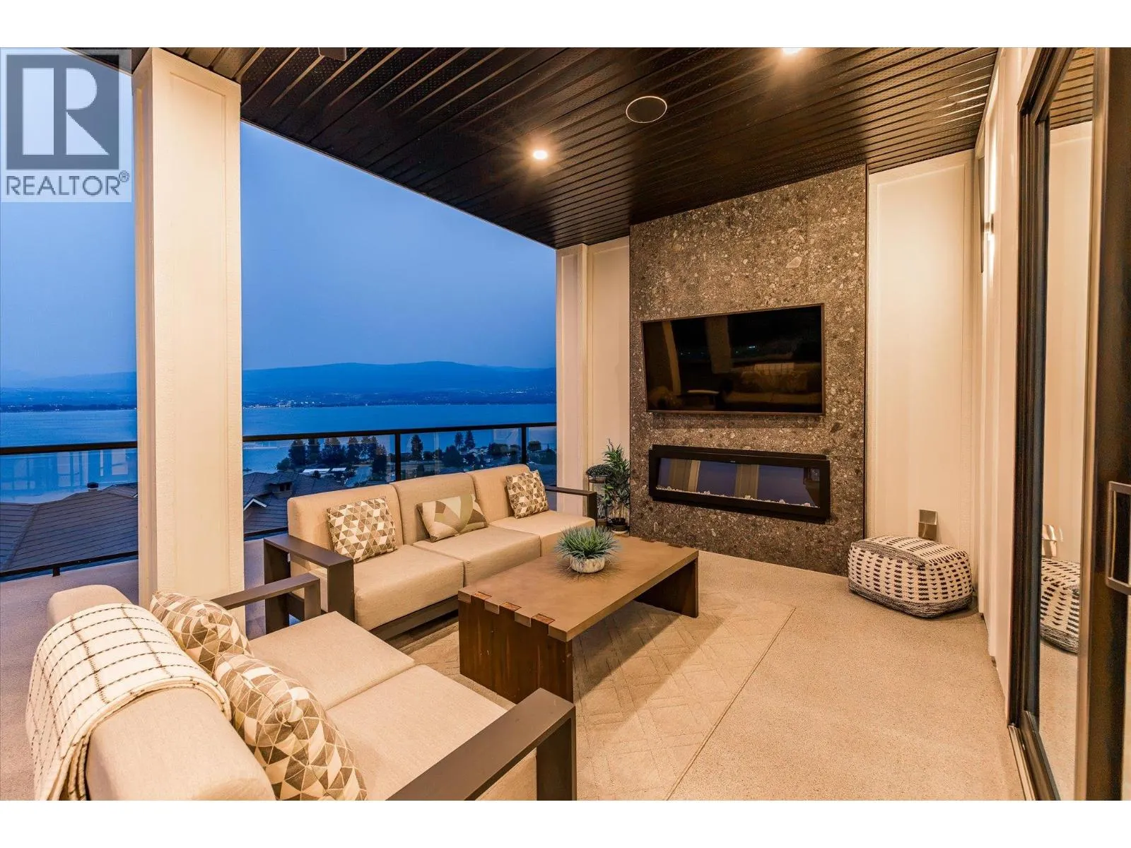2585 Casa Palmero Drive