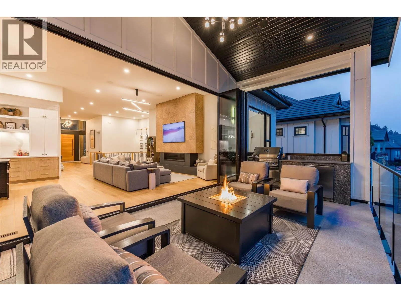 2585 Casa Palmero Drive