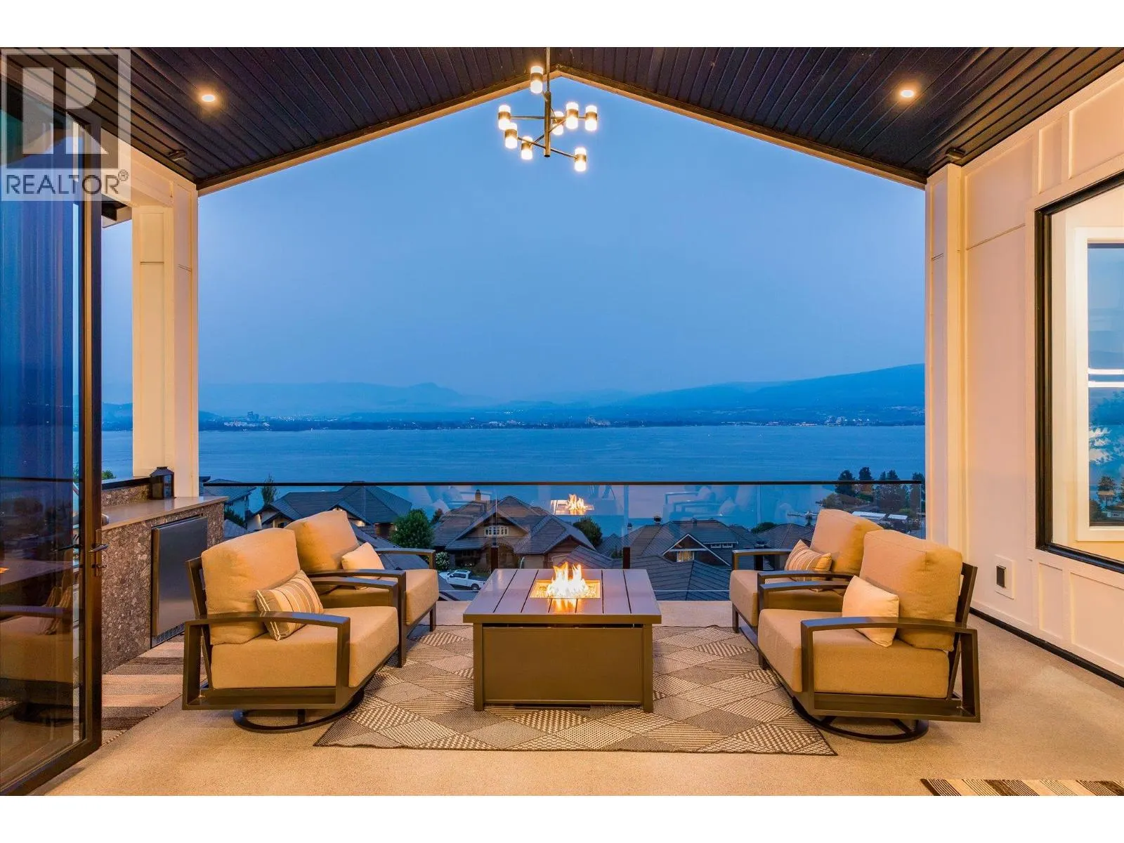 2585 Casa Palmero Drive