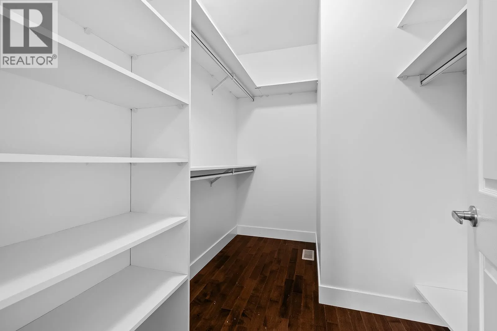 541 Quartz Crescent