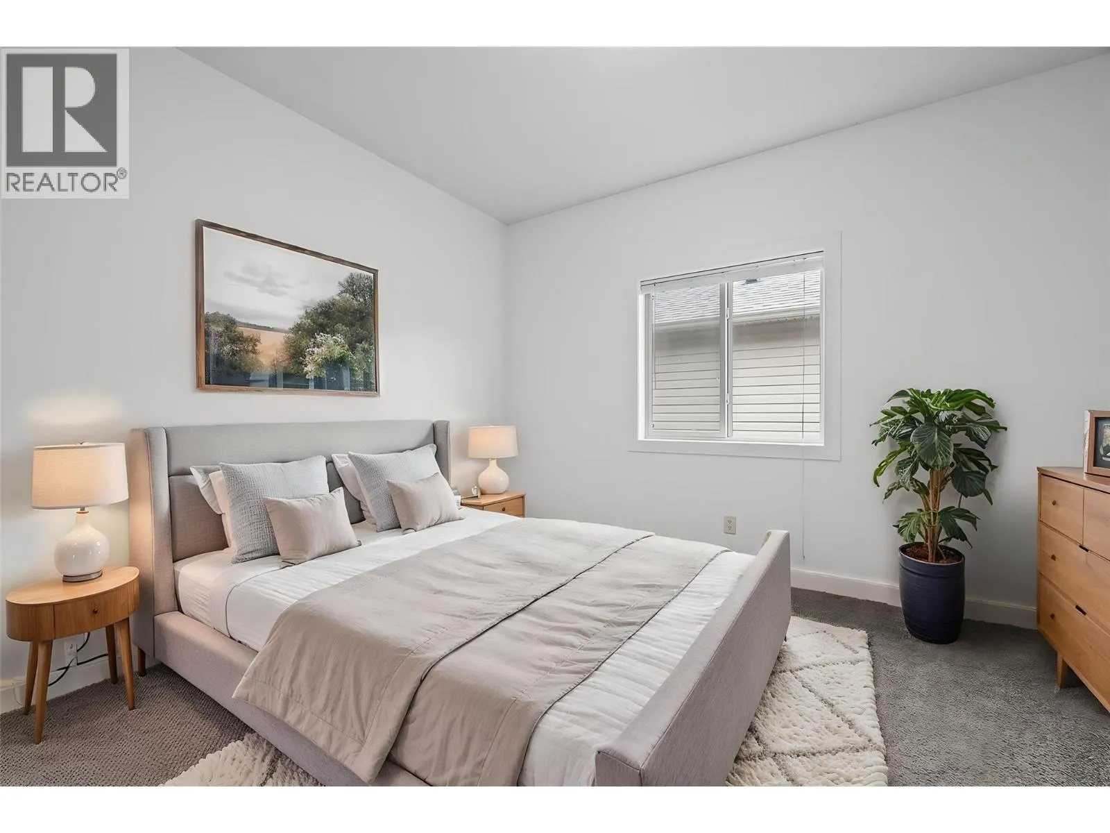 541 Quartz Crescent