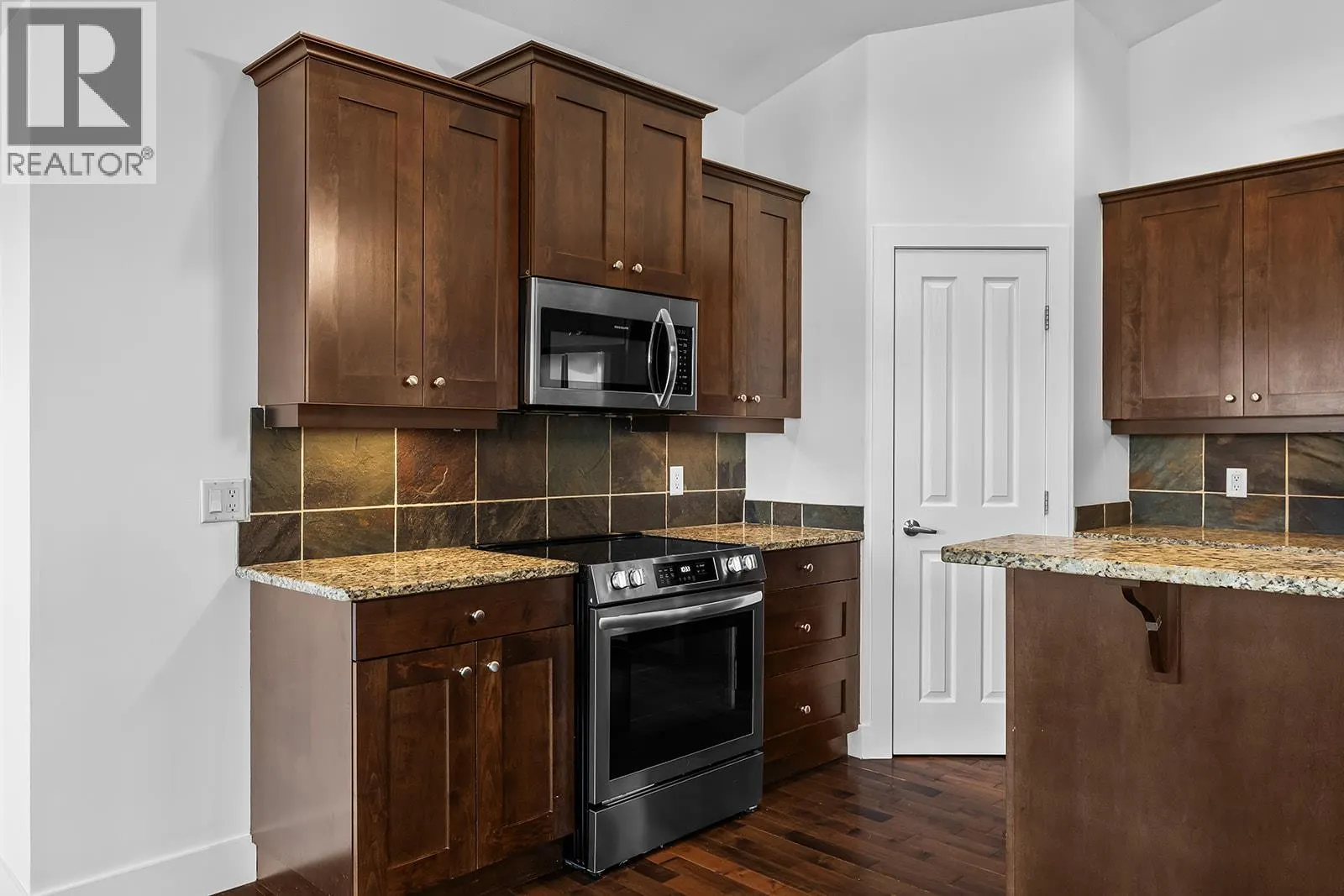 541 Quartz Crescent