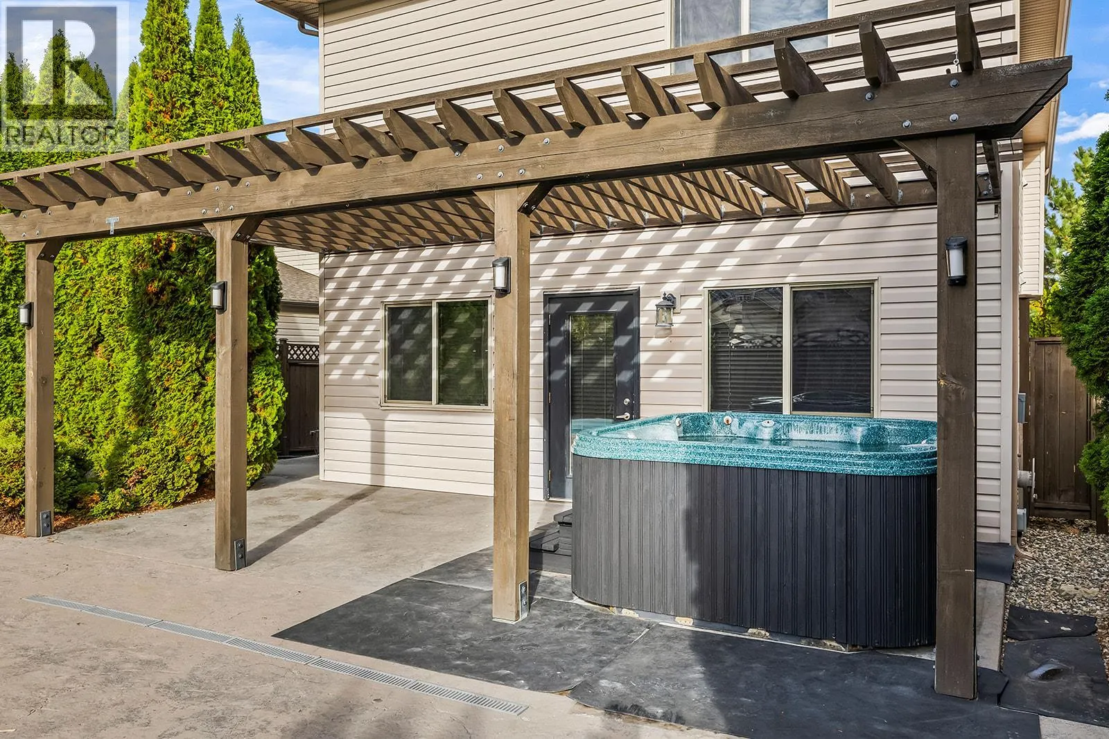 541 Quartz Crescent