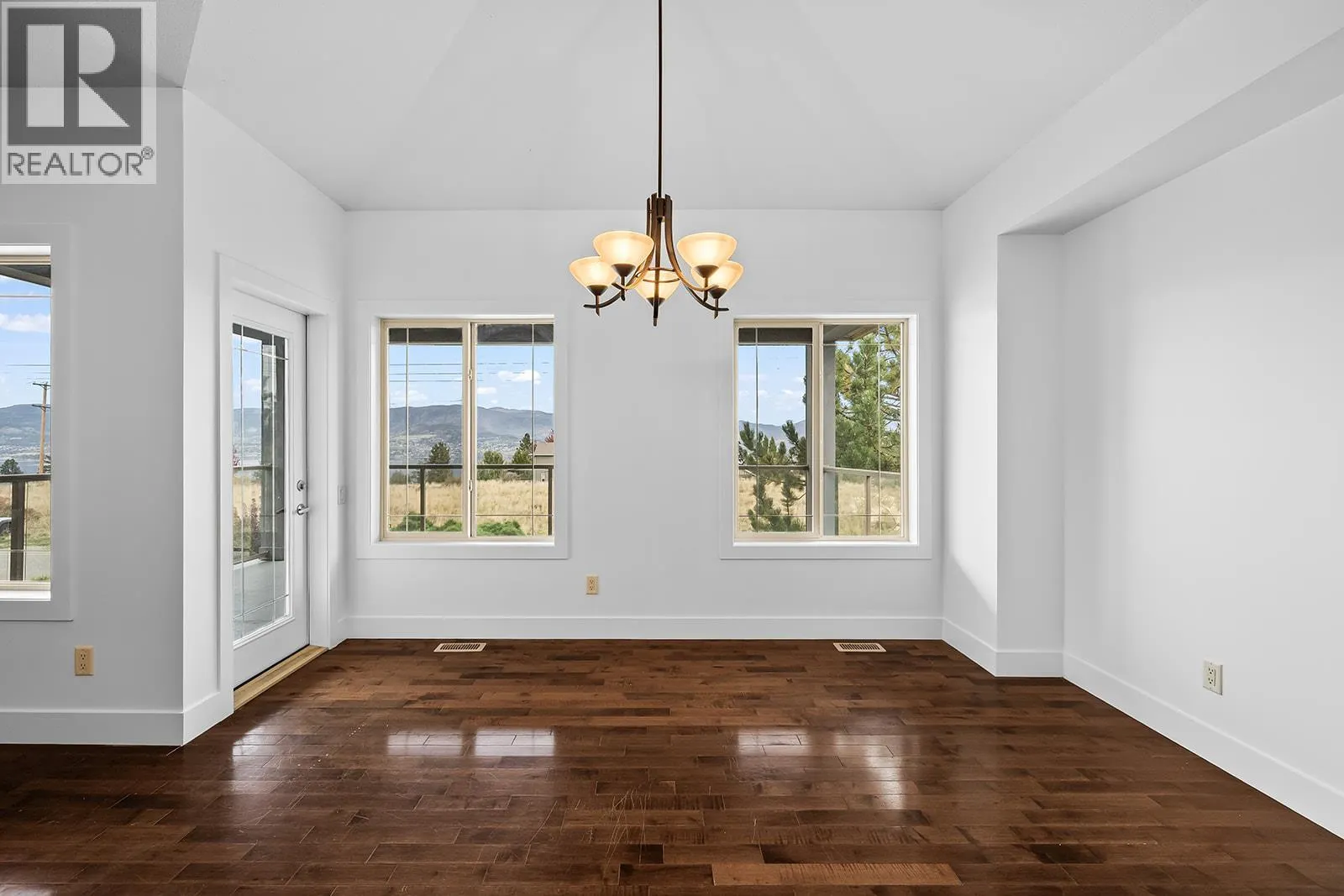 541 Quartz Crescent